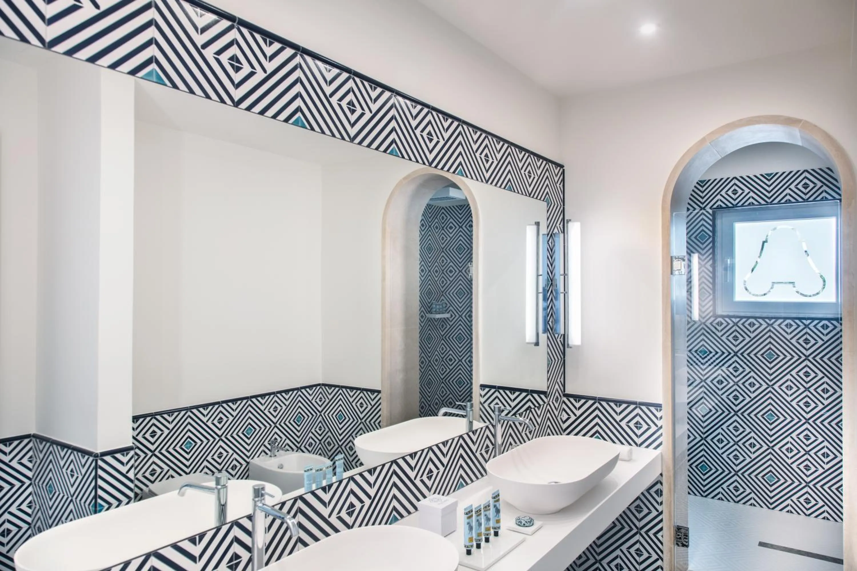 Bathroom in Pazziella Garden & Suites