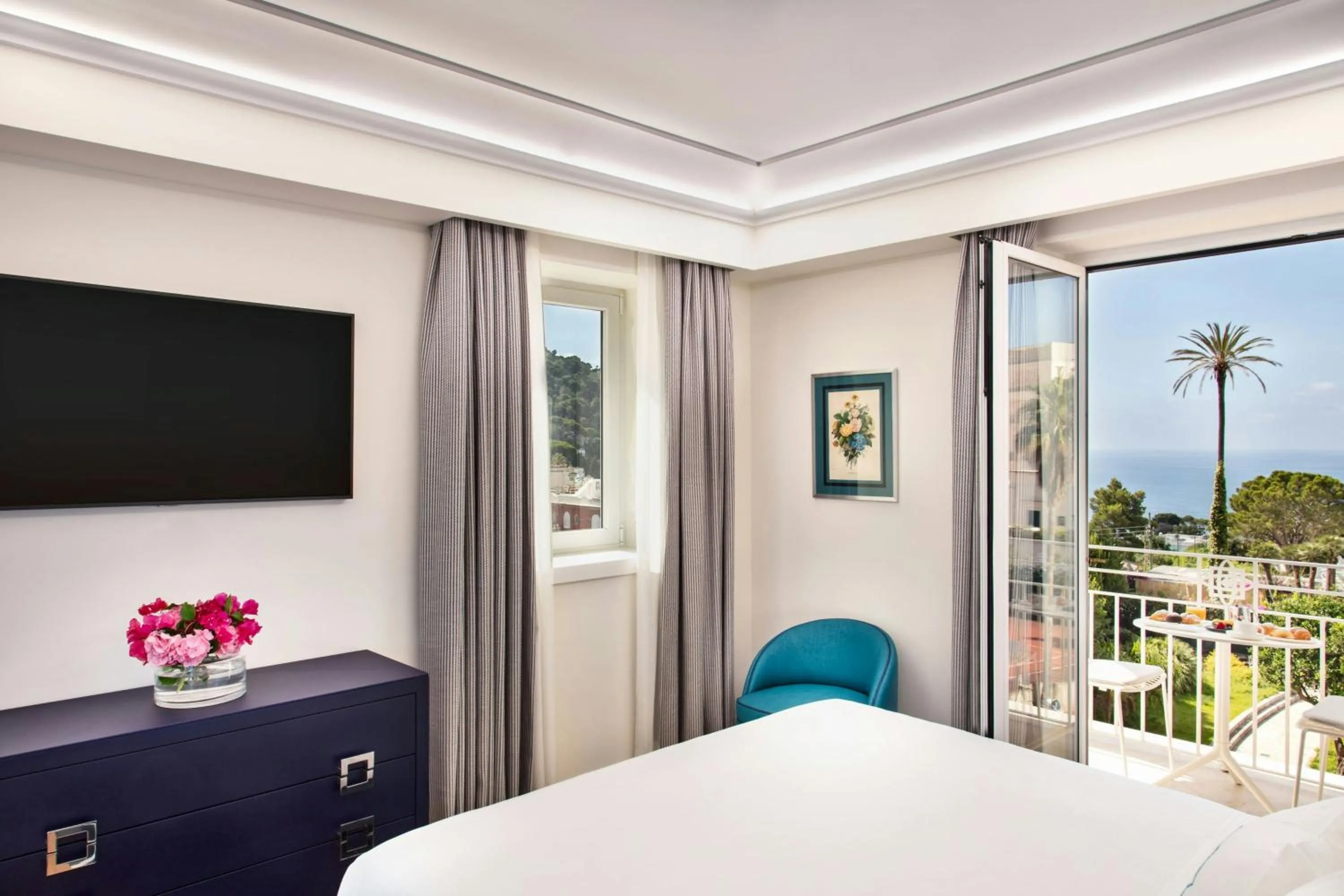 Bedroom, Bed in Pazziella, a Luxury Collection Hotel, Capri