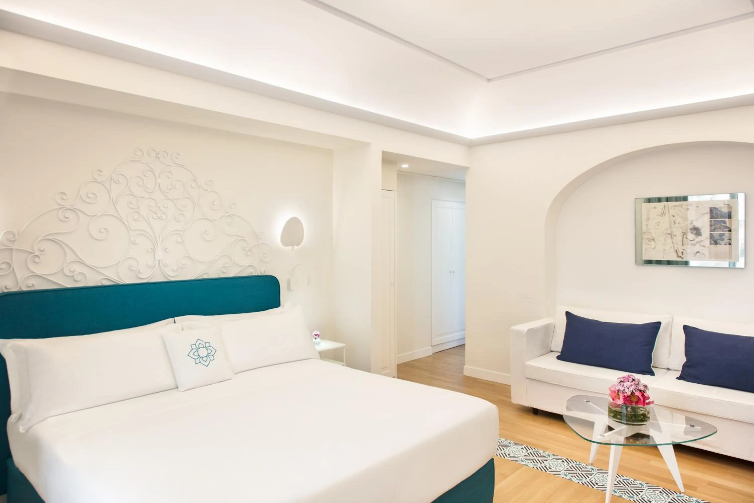 Junior Suite with Sea View in Pazziella Garden & Suites