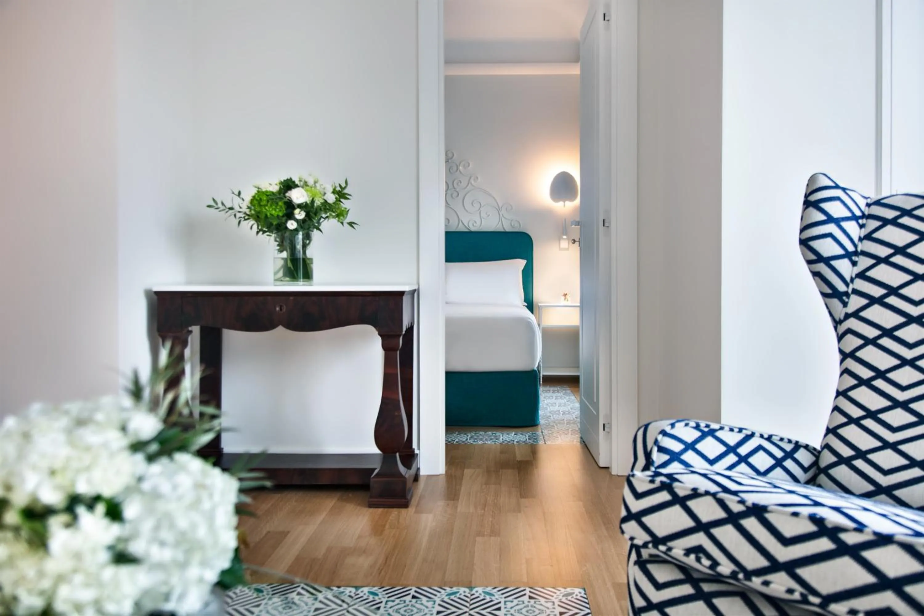 Photo of the whole room, Bed in Pazziella Garden & Suites