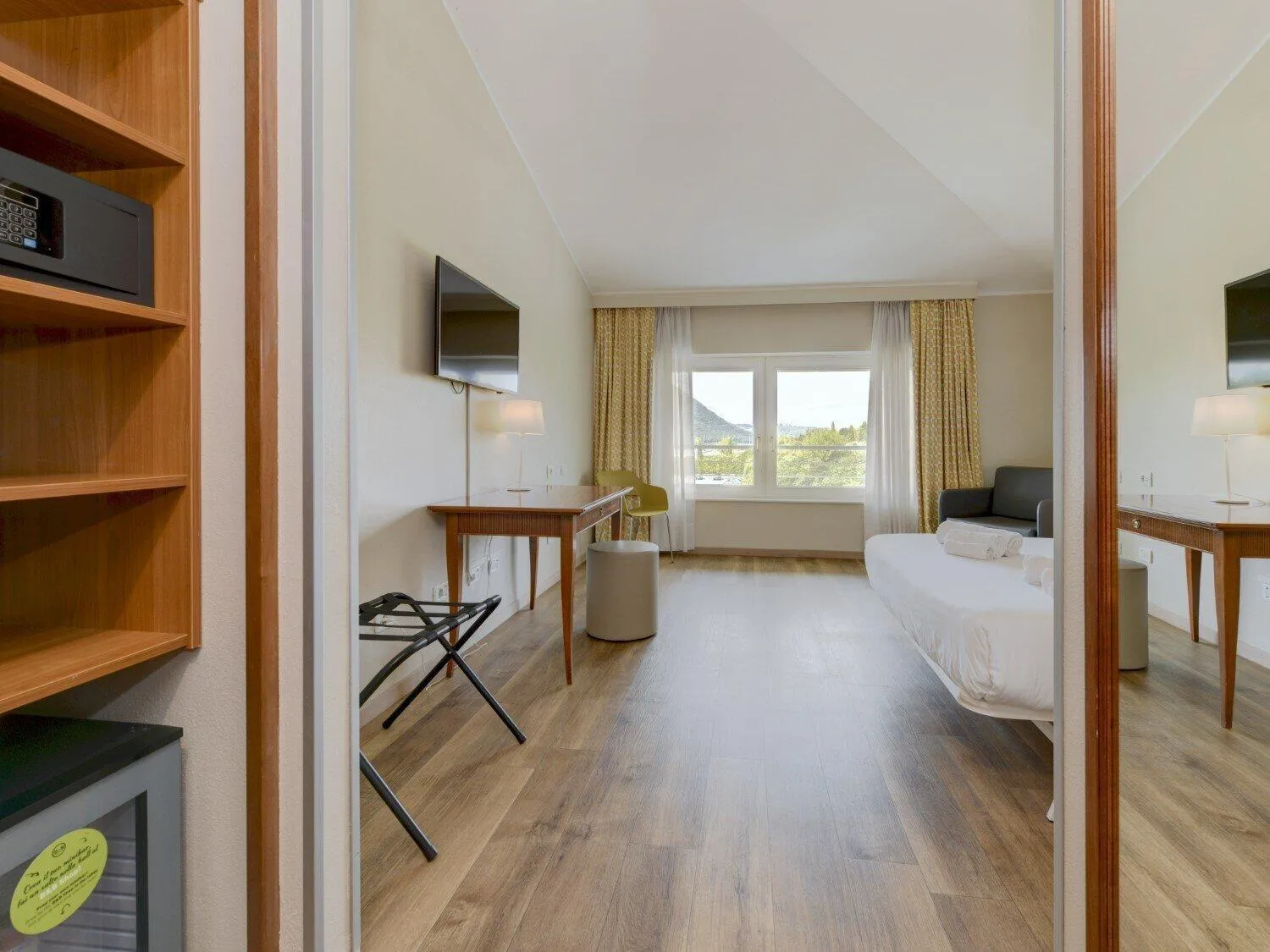 Photo of the whole room, Bed in B&B Hotel Affi - Lago di Garda