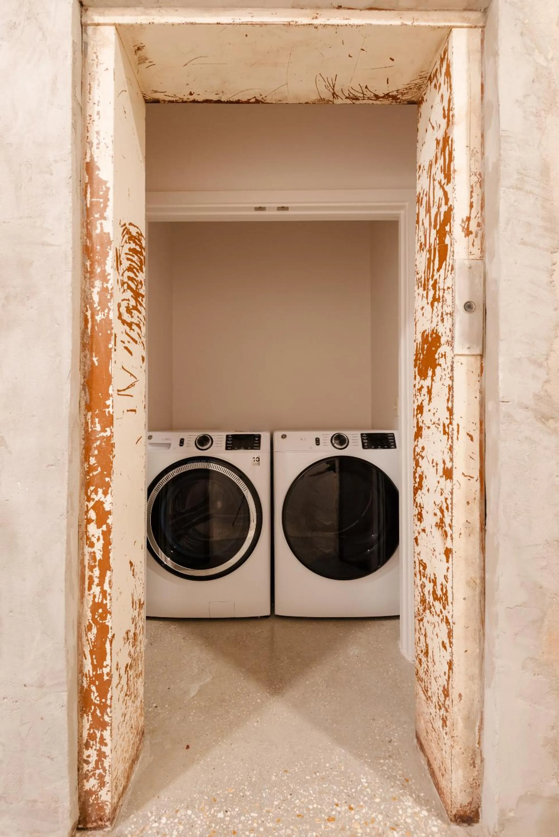 Living room in Sonder The Gallier