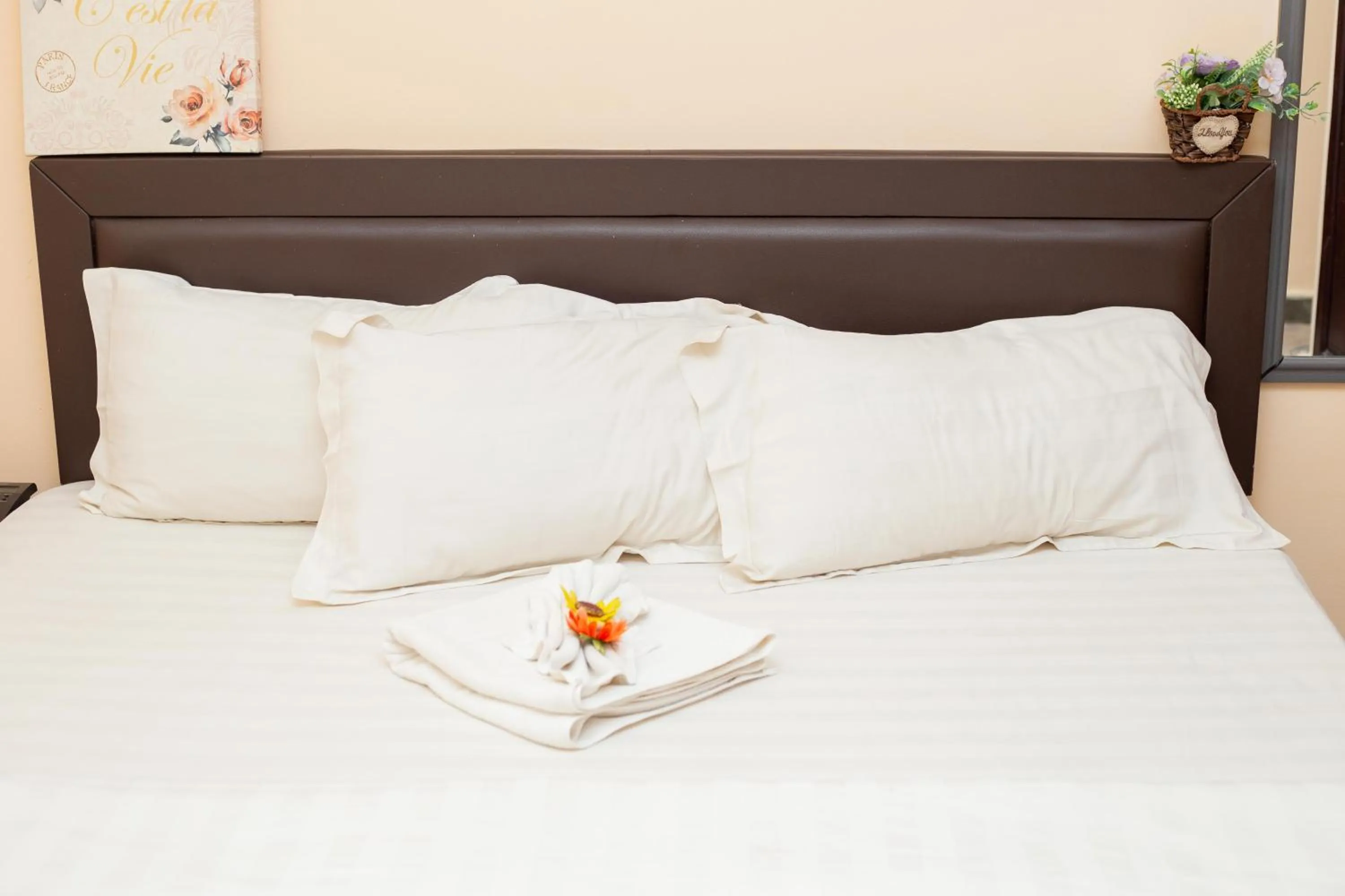 Bedroom, Bed in High Level Apartment