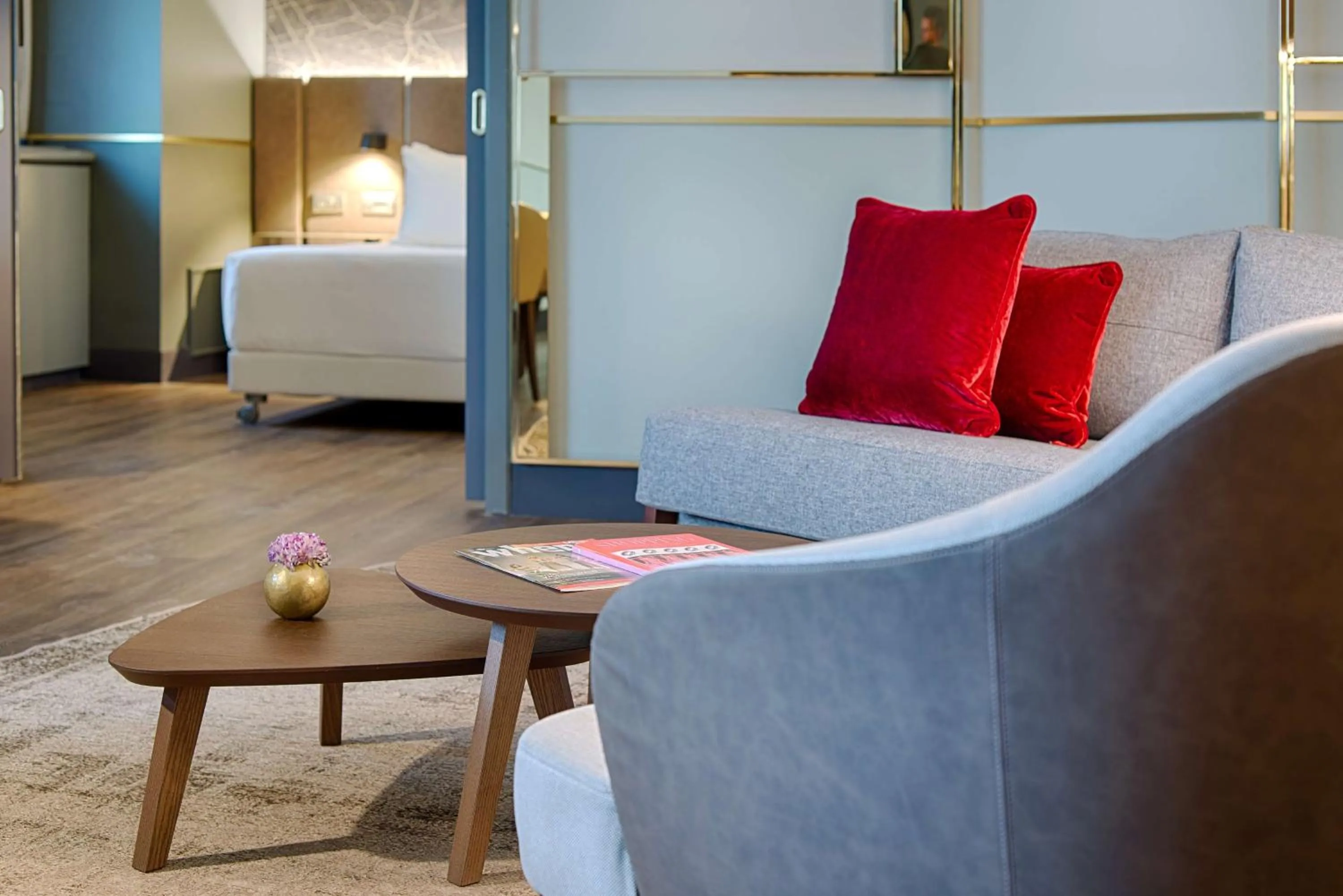 Photo of the whole room, Bed in NH Collection Porta Nuova