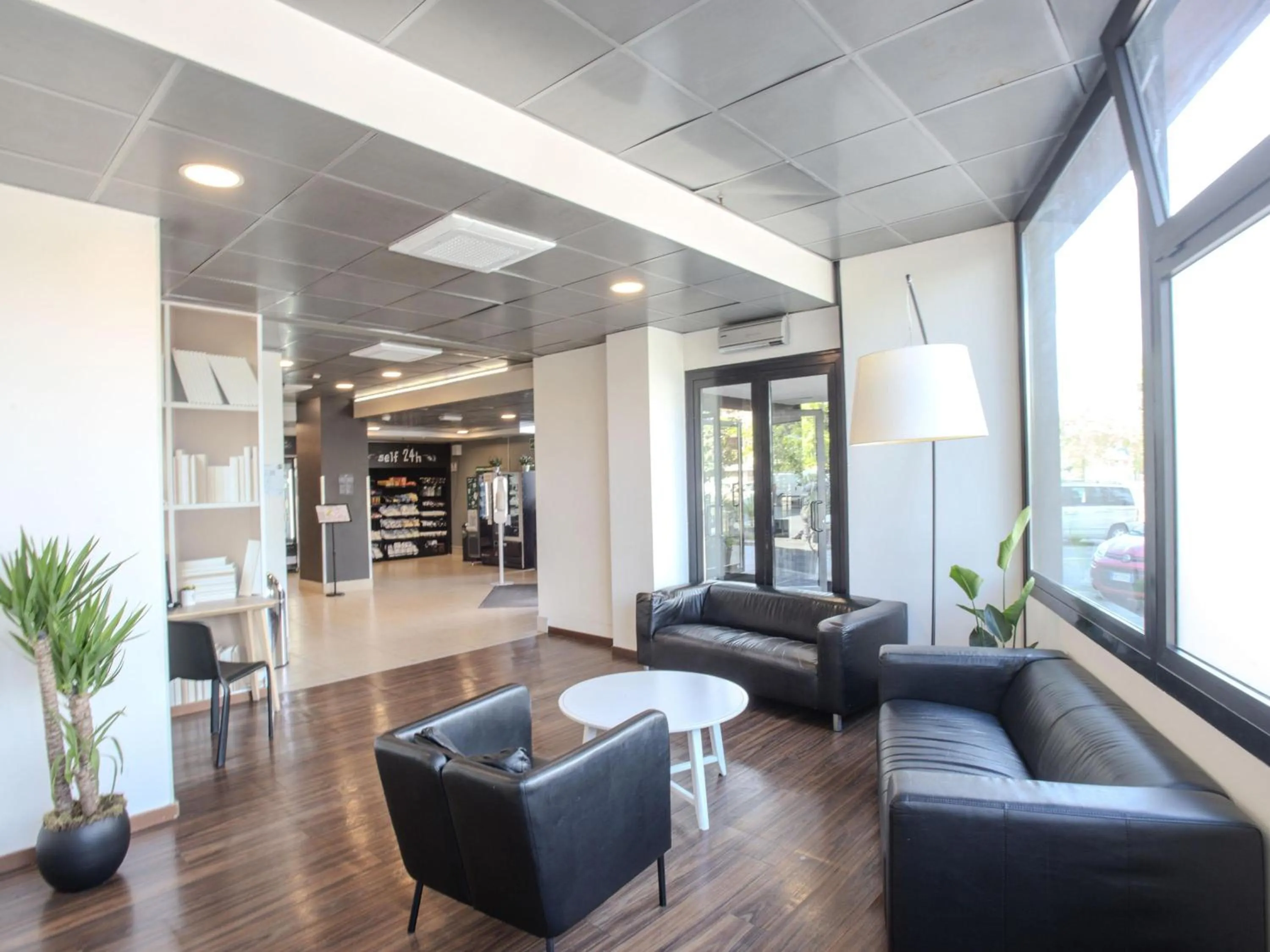 Lobby or reception in B&B Hotel Firenze Novoli