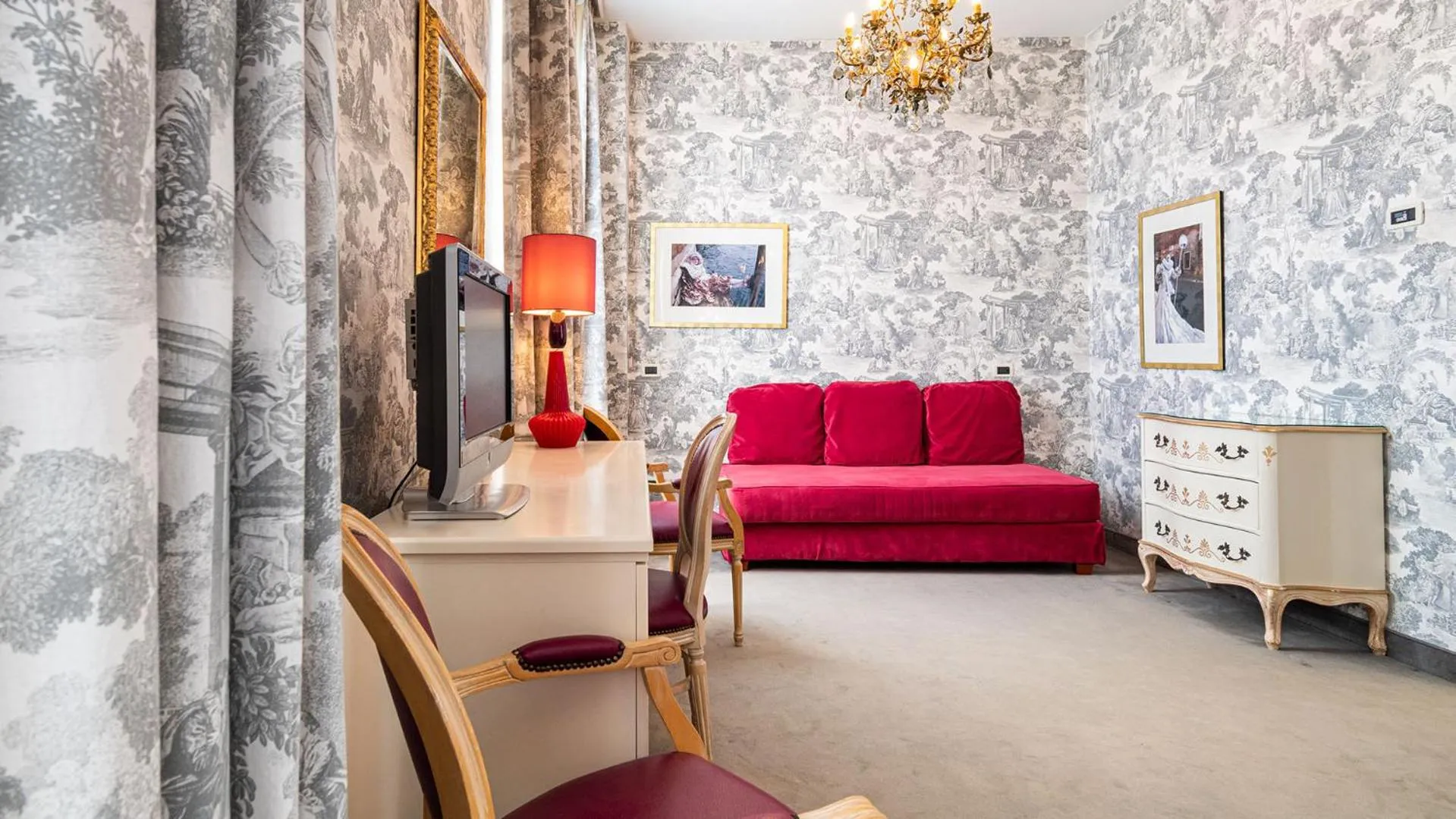 Photo of the whole room in Hotel Principe