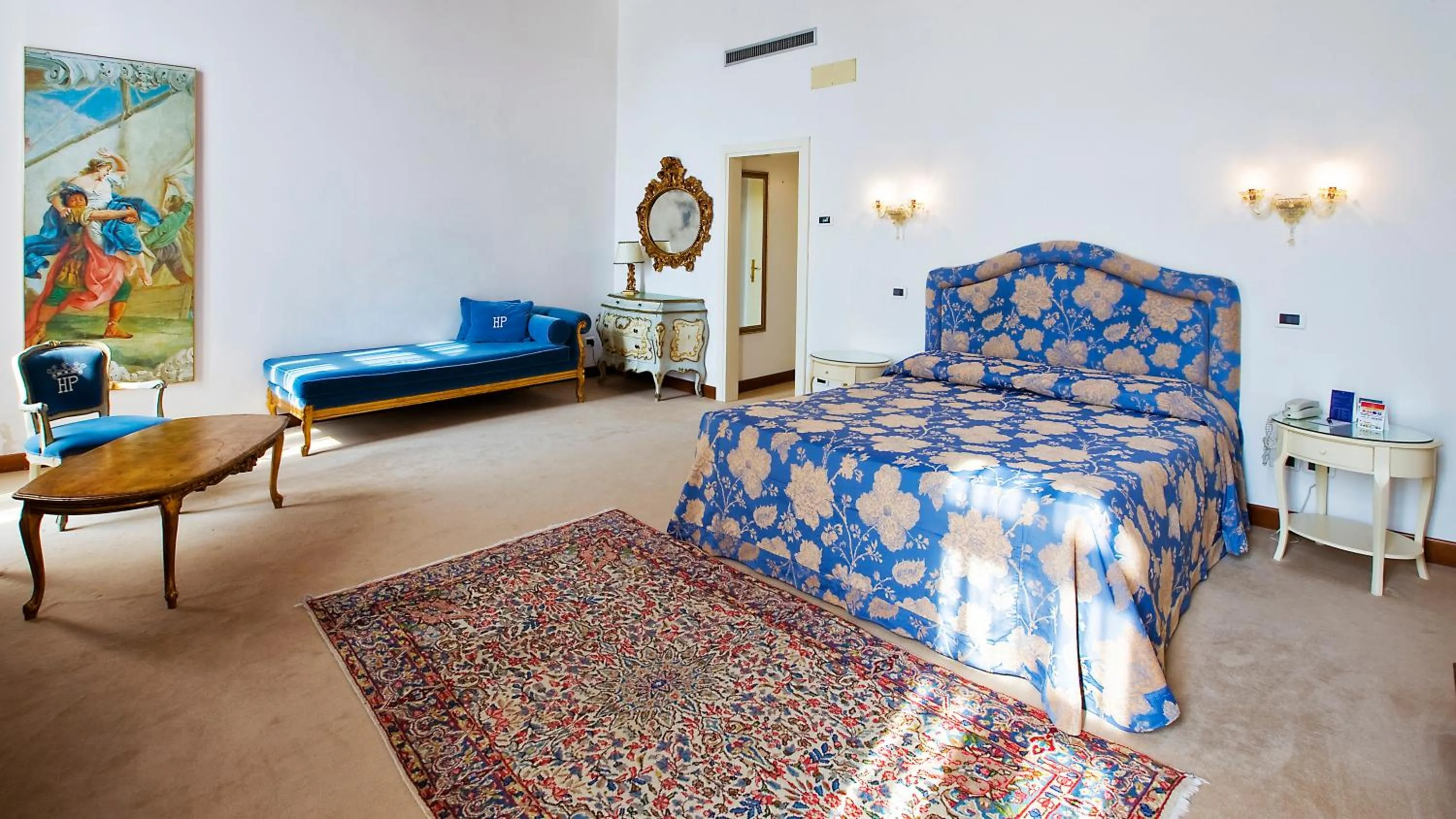 Photo of the whole room, Bed in Hotel Principe