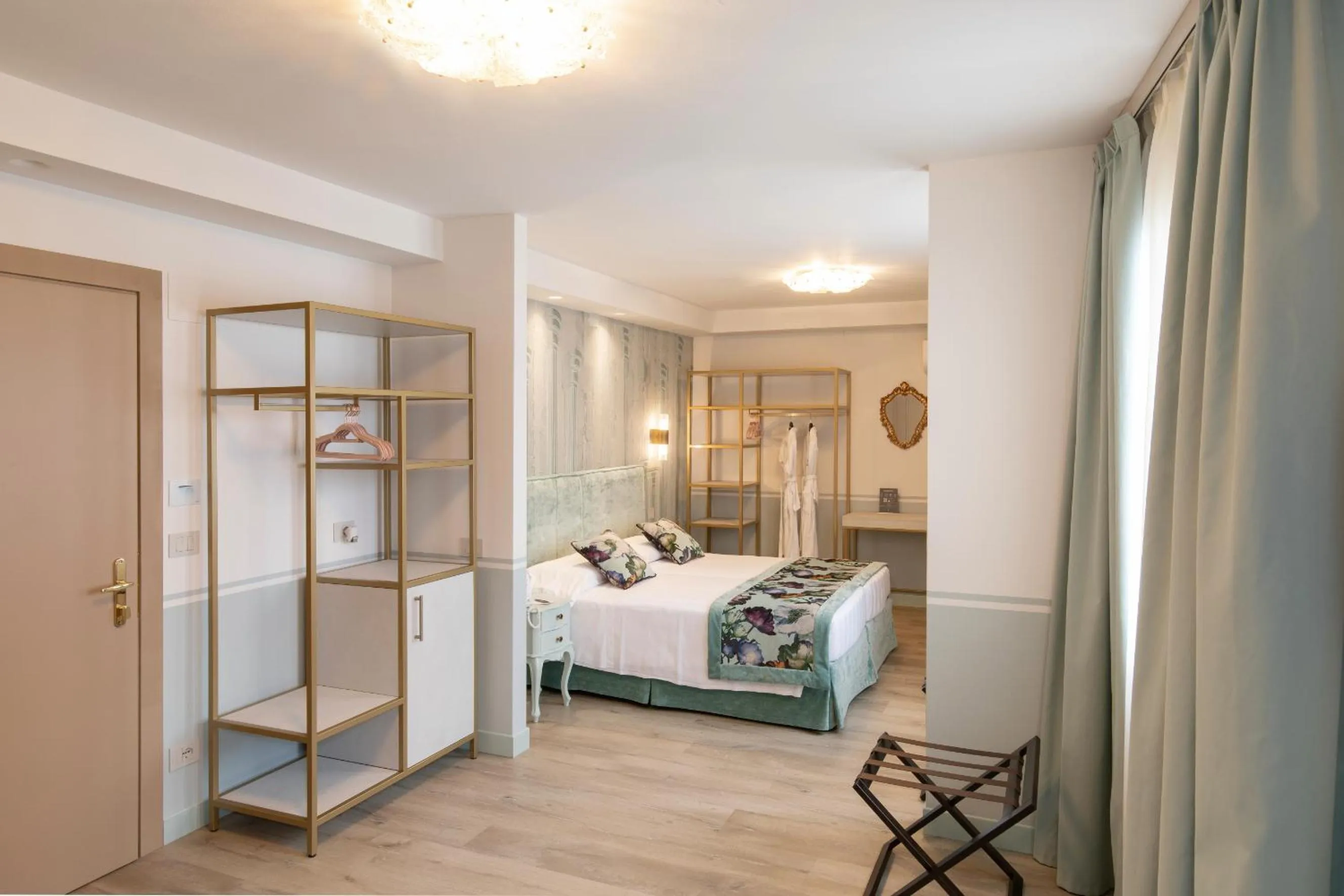 Photo of the whole room, Bed in Hotel Principe