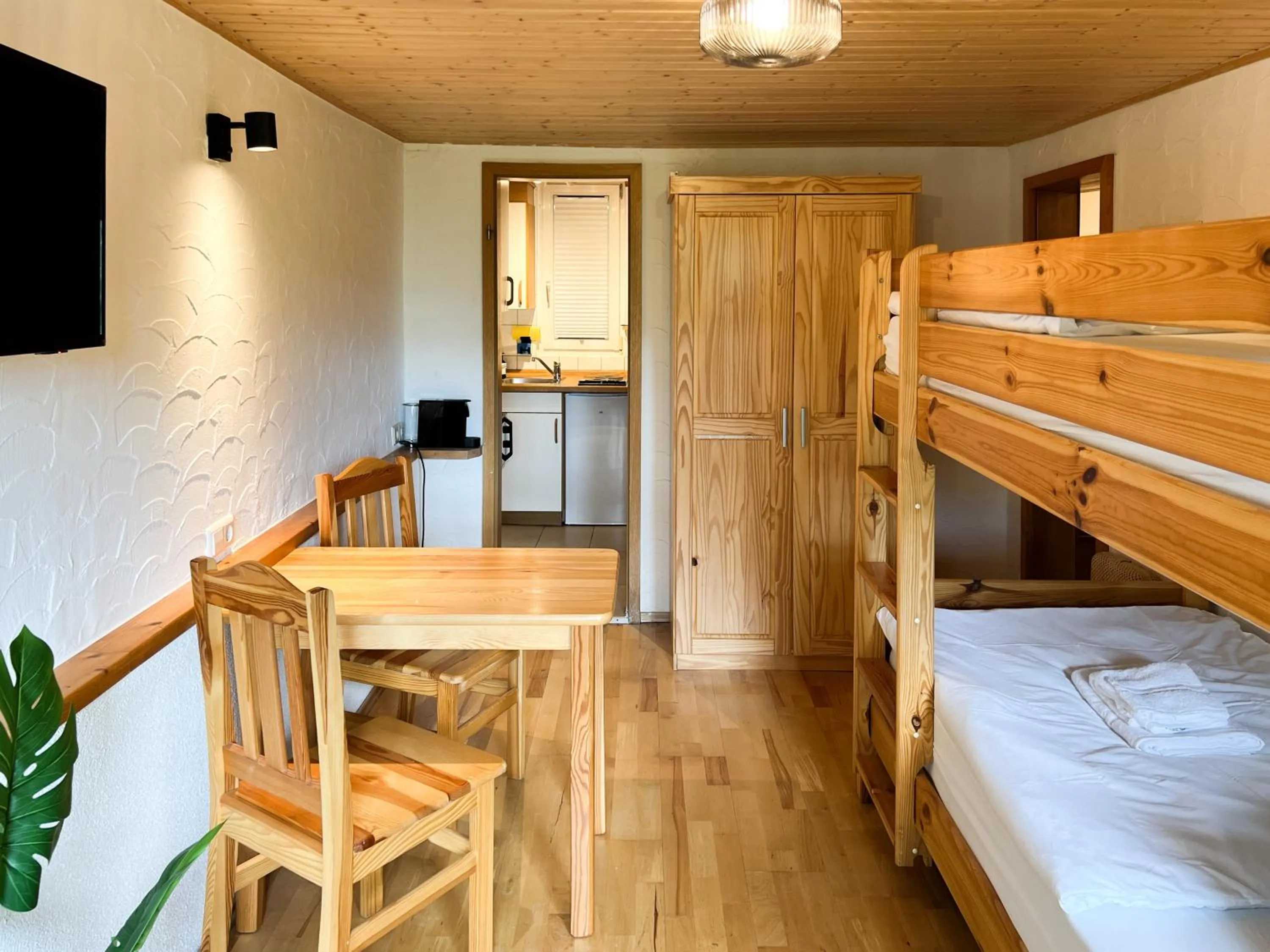 Bed in Schwarzwald Apartments im Haus Tanneck - Feldberg - Titisee