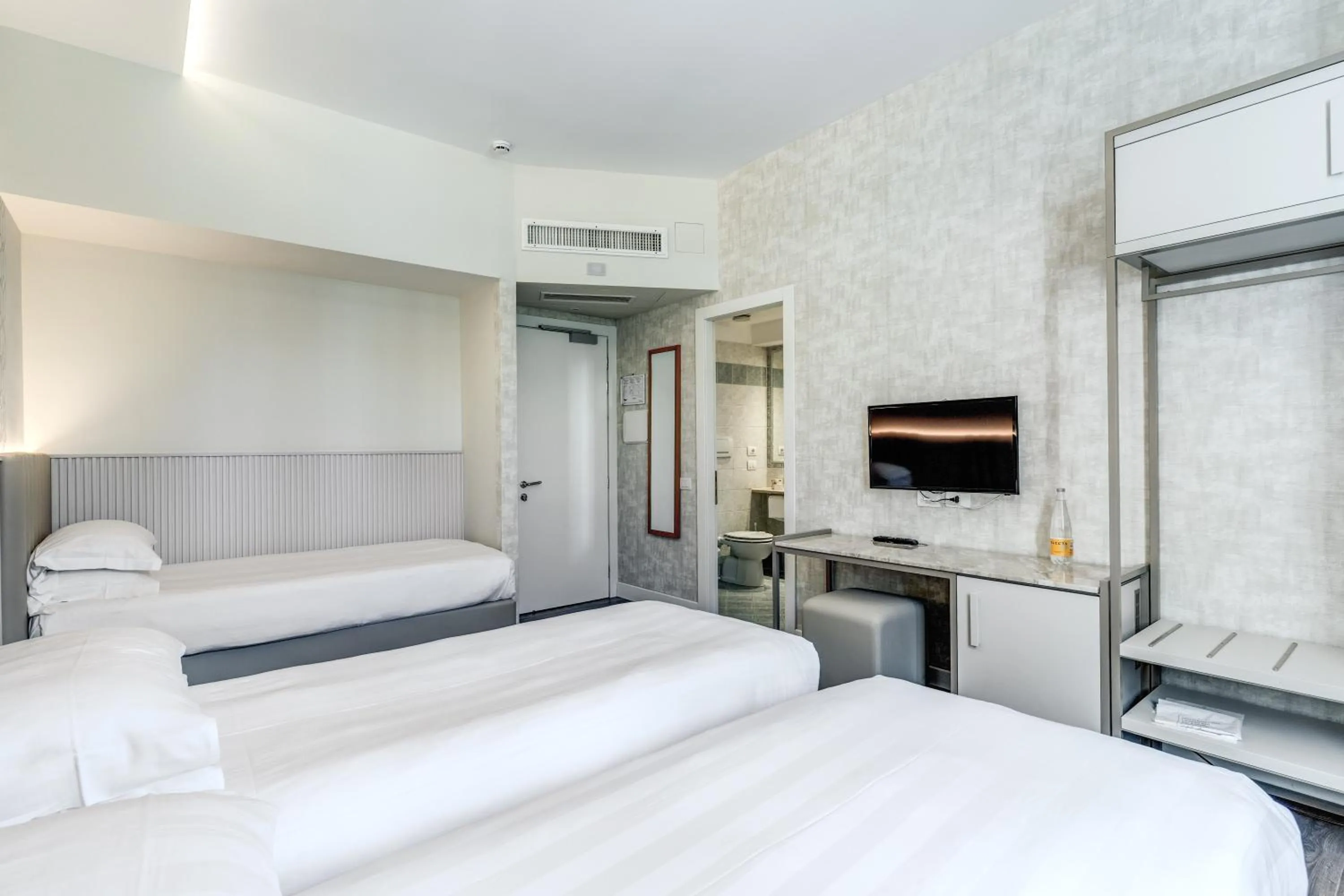 Bedroom, Bed in Hotel Isola Sacra Rome Airport