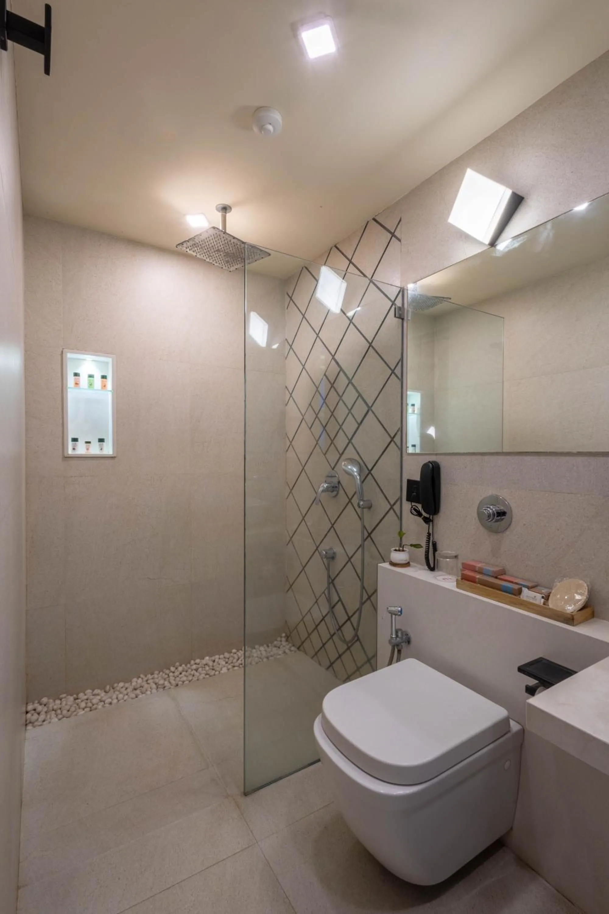 Bathroom in De Glance Hotel, Near Surat Railway Station