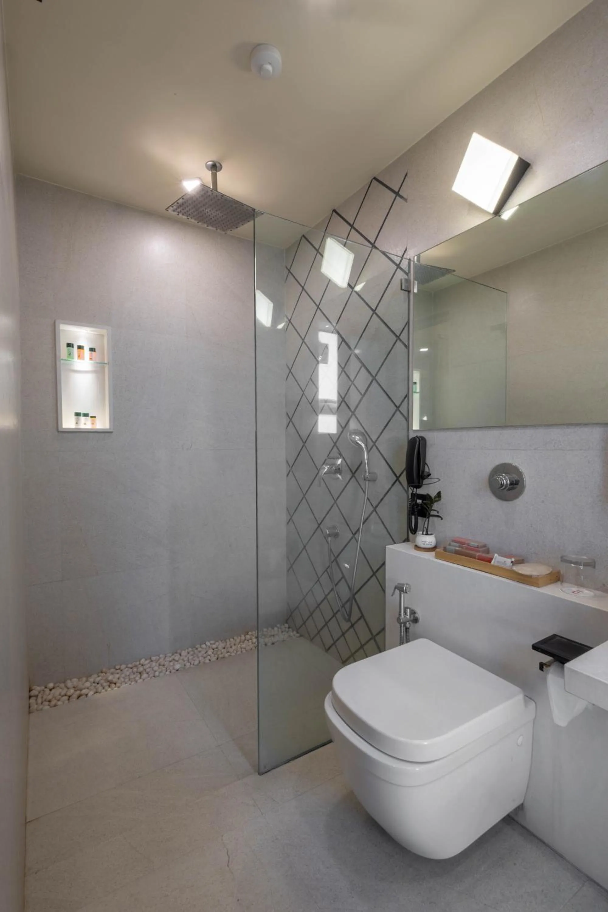 Bathroom in De Glance Hotel, Near Surat Railway Station