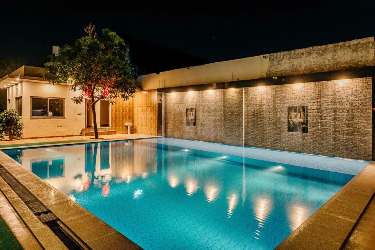 Swimming pool in Aditya Palace