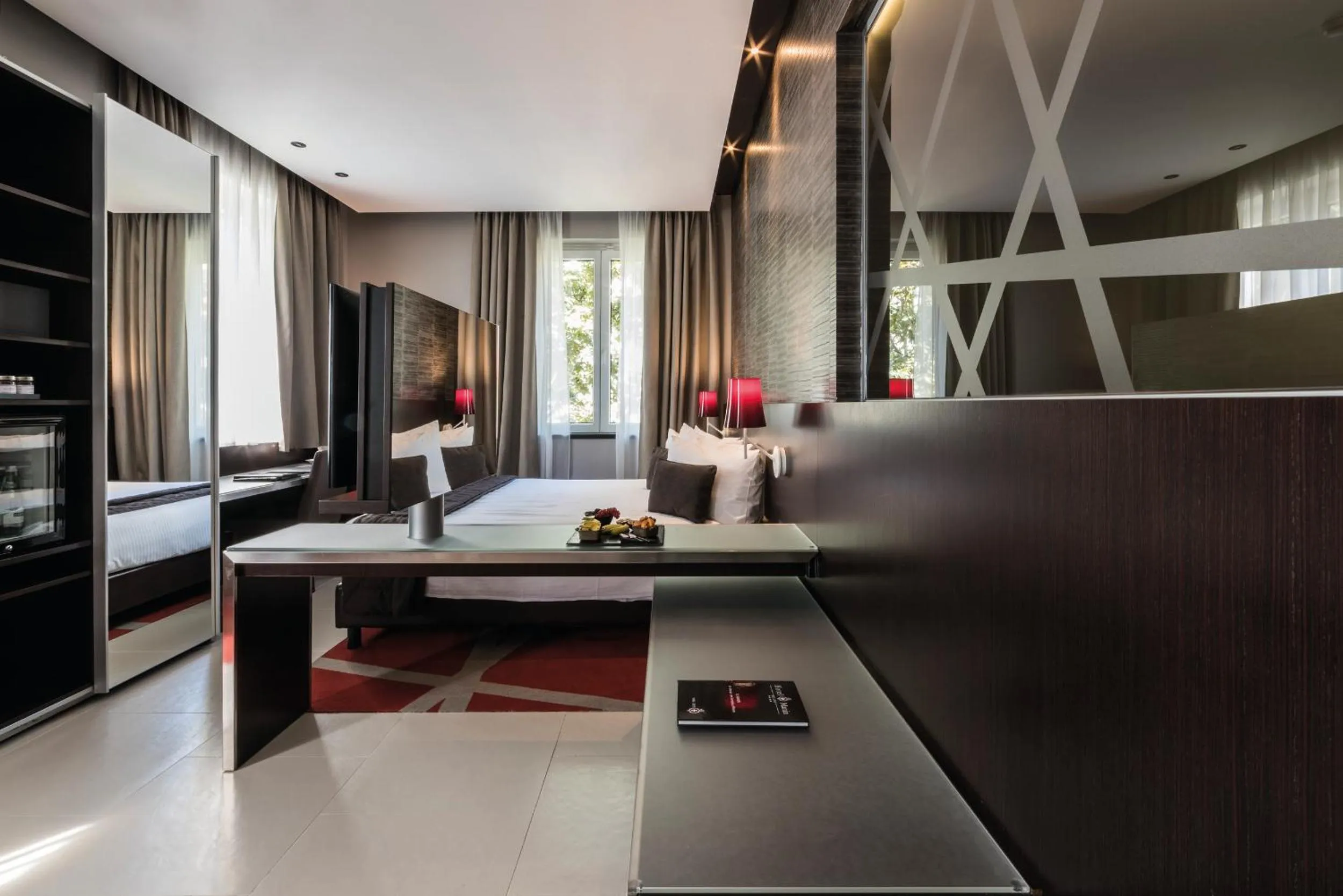 TV and multimedia in Hotel Manin