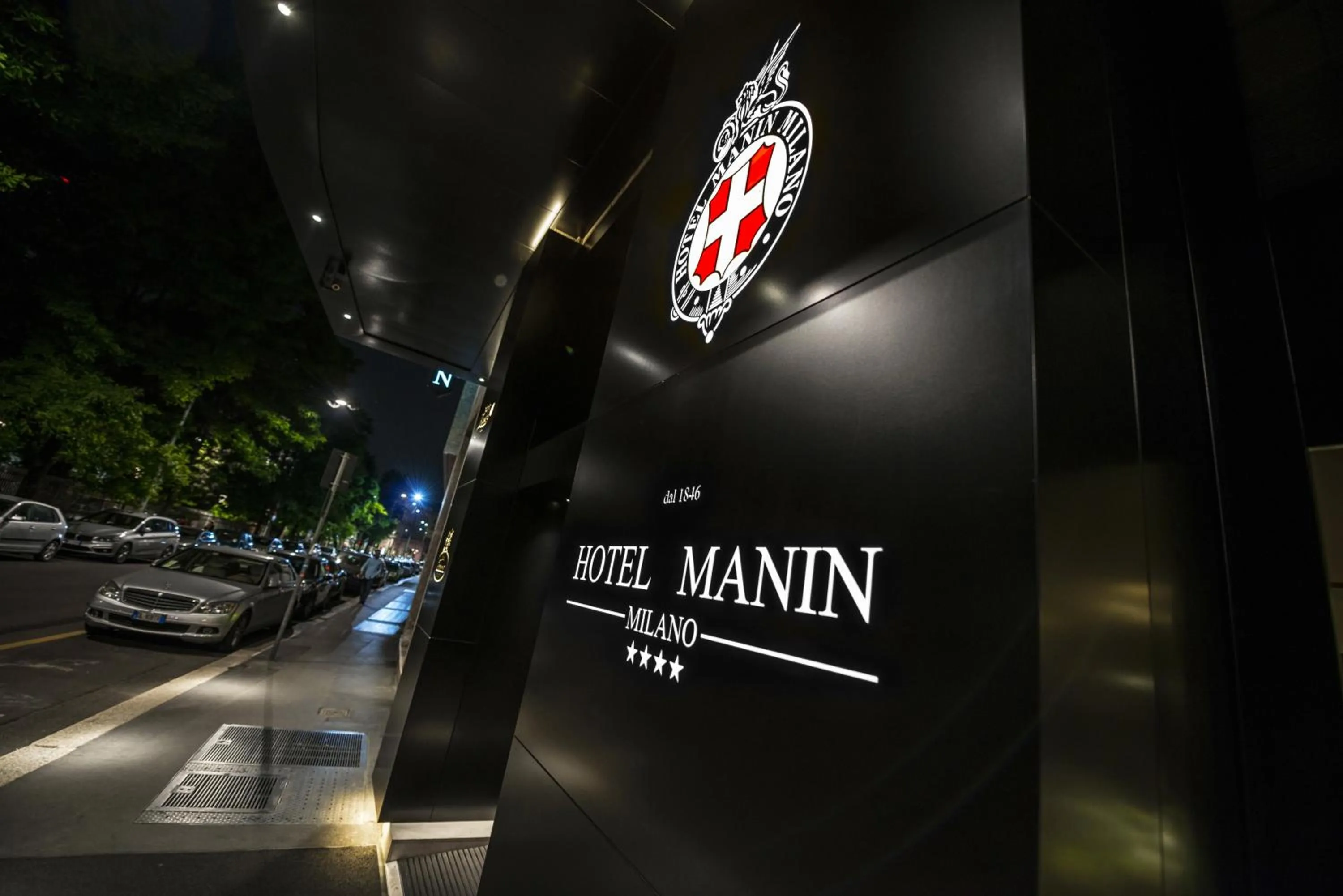 Facade/entrance in Hotel Manin