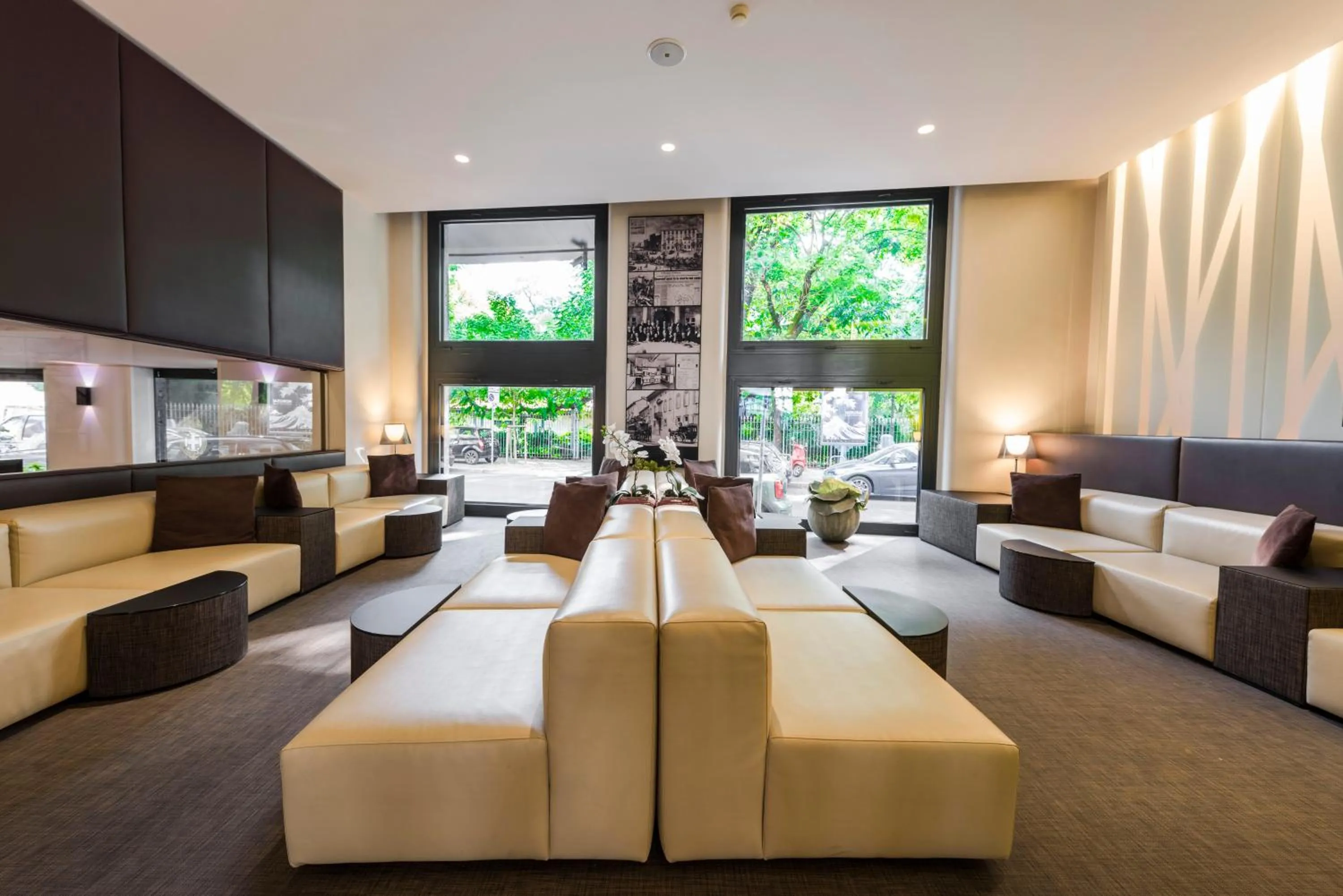 Communal lounge/ TV room in Hotel Manin