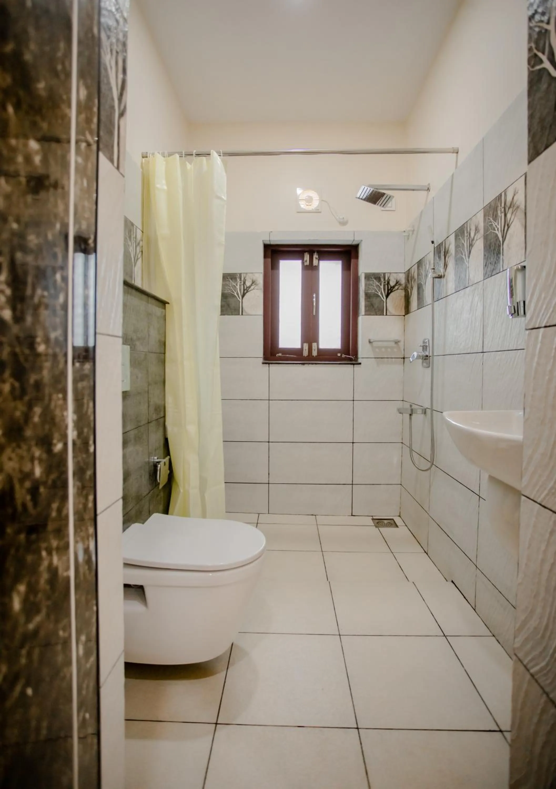 Bathroom in Cliff Way Apartments