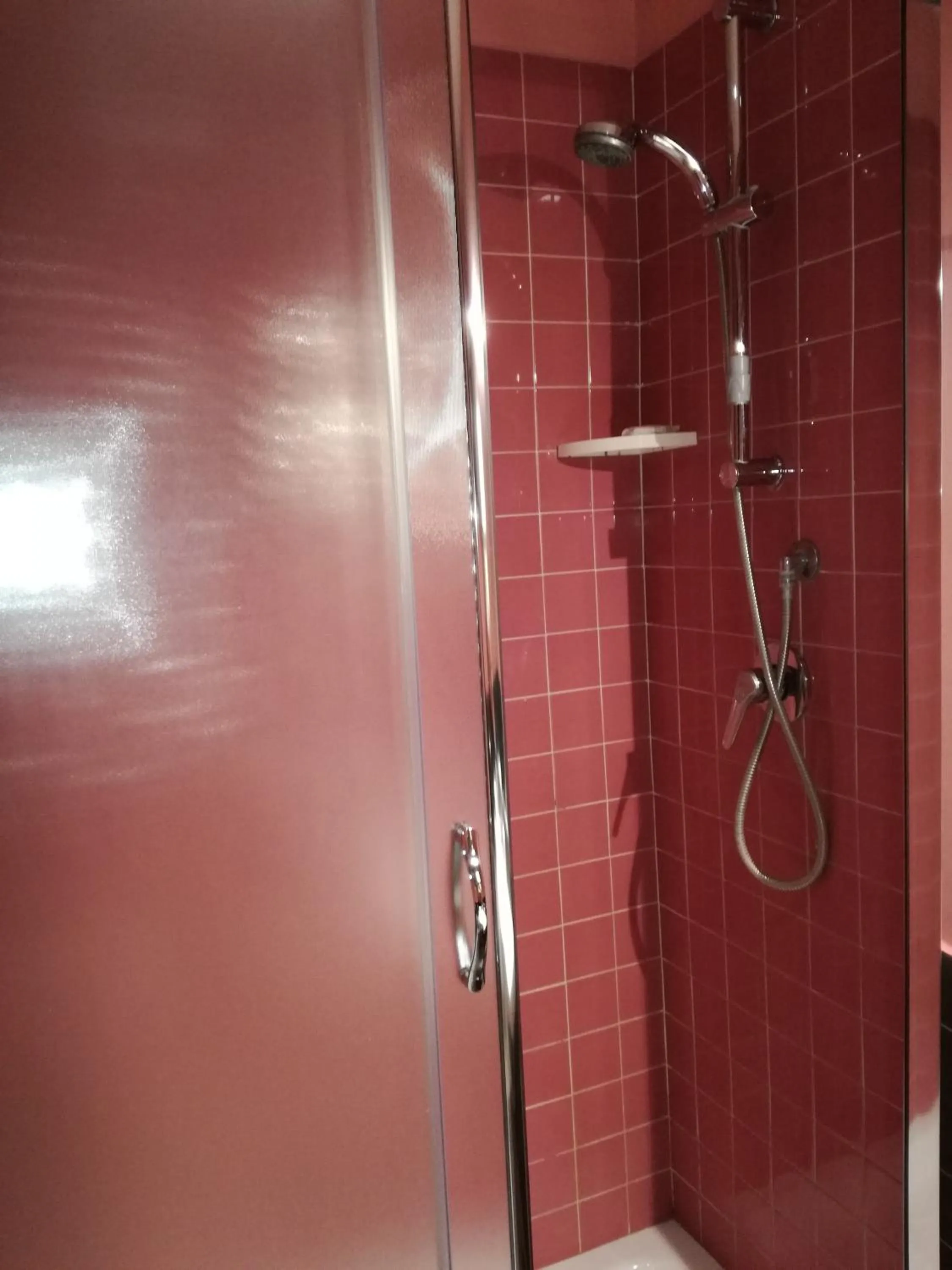 Shower in B&B Rainbow