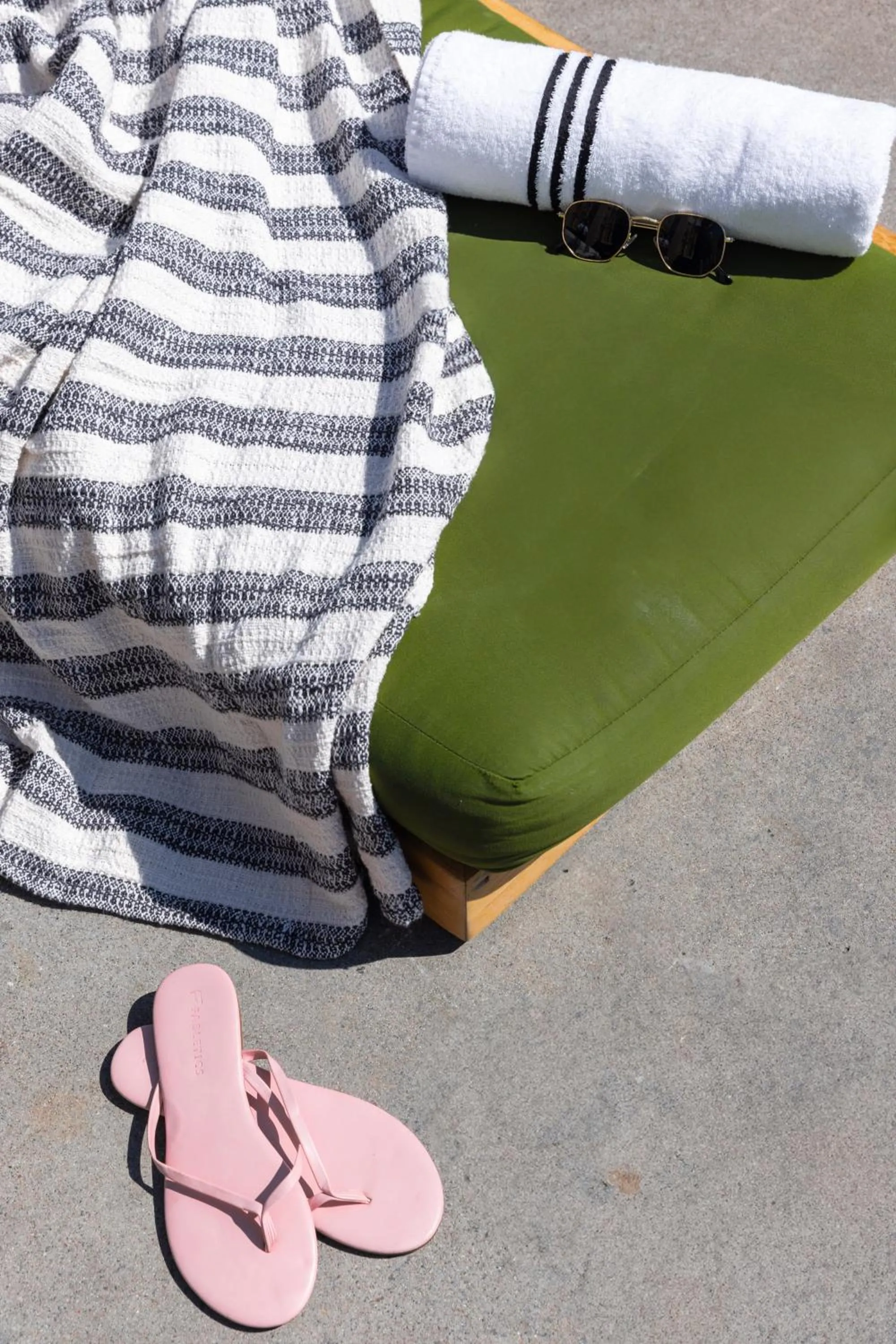 Swimming pool in Stile Downtown Los Angeles By Kasa