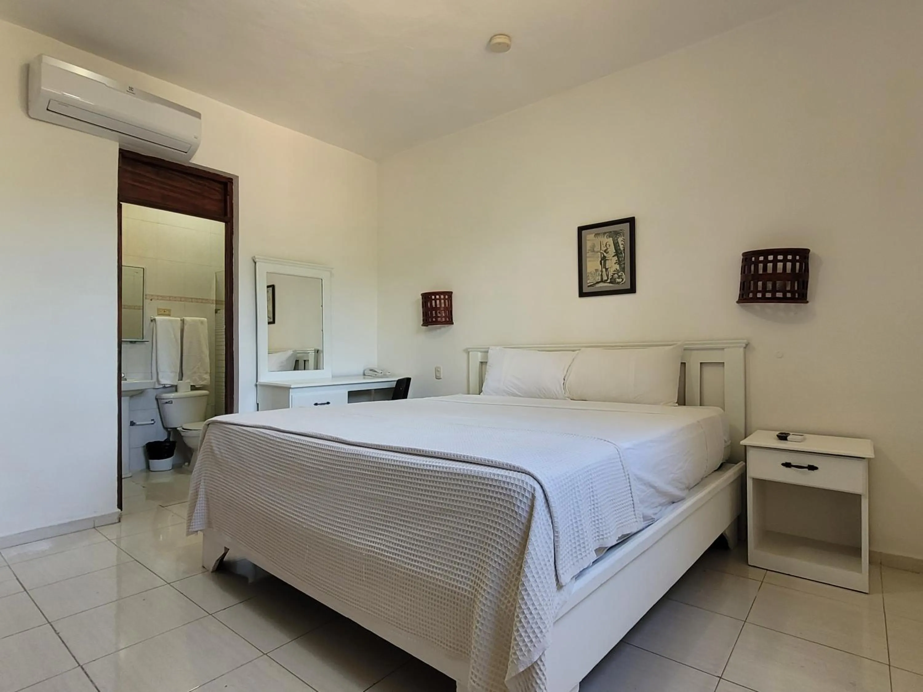 Bedroom, Bed in Drake Bolivar Santo Domingo