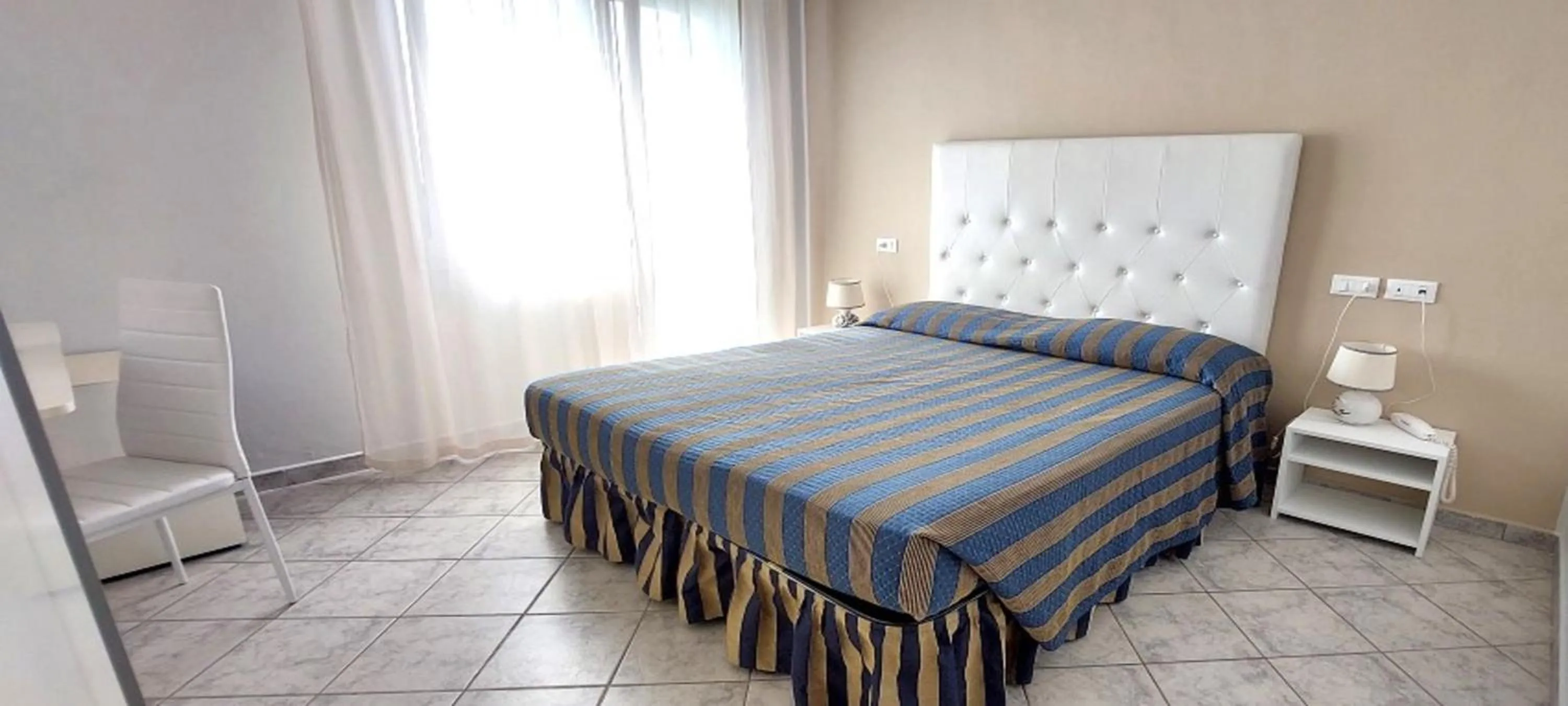 Bed in Hotel Viña del Mar Pineta