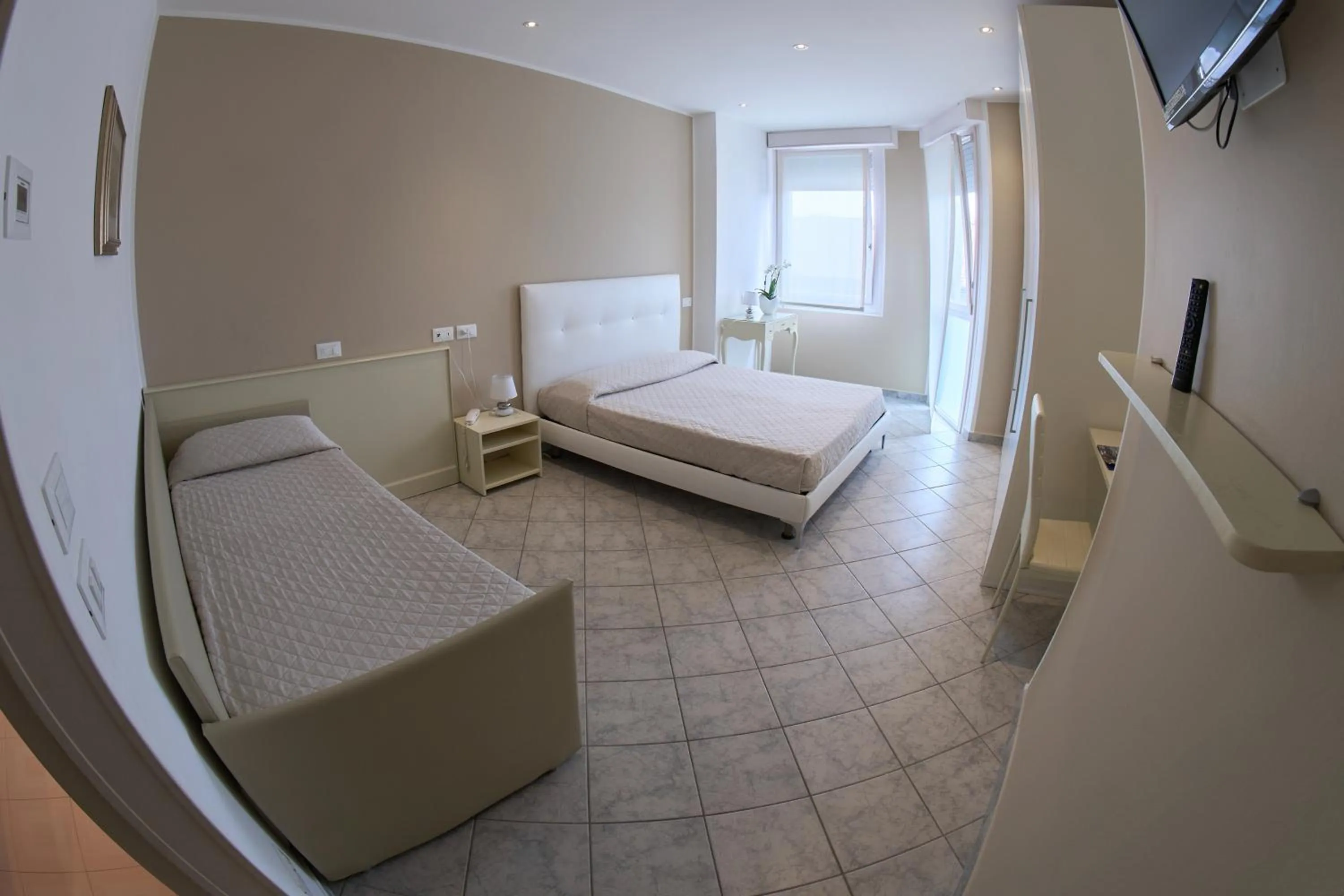 Bedroom, Bed in Hotel Viña del Mar Pineta