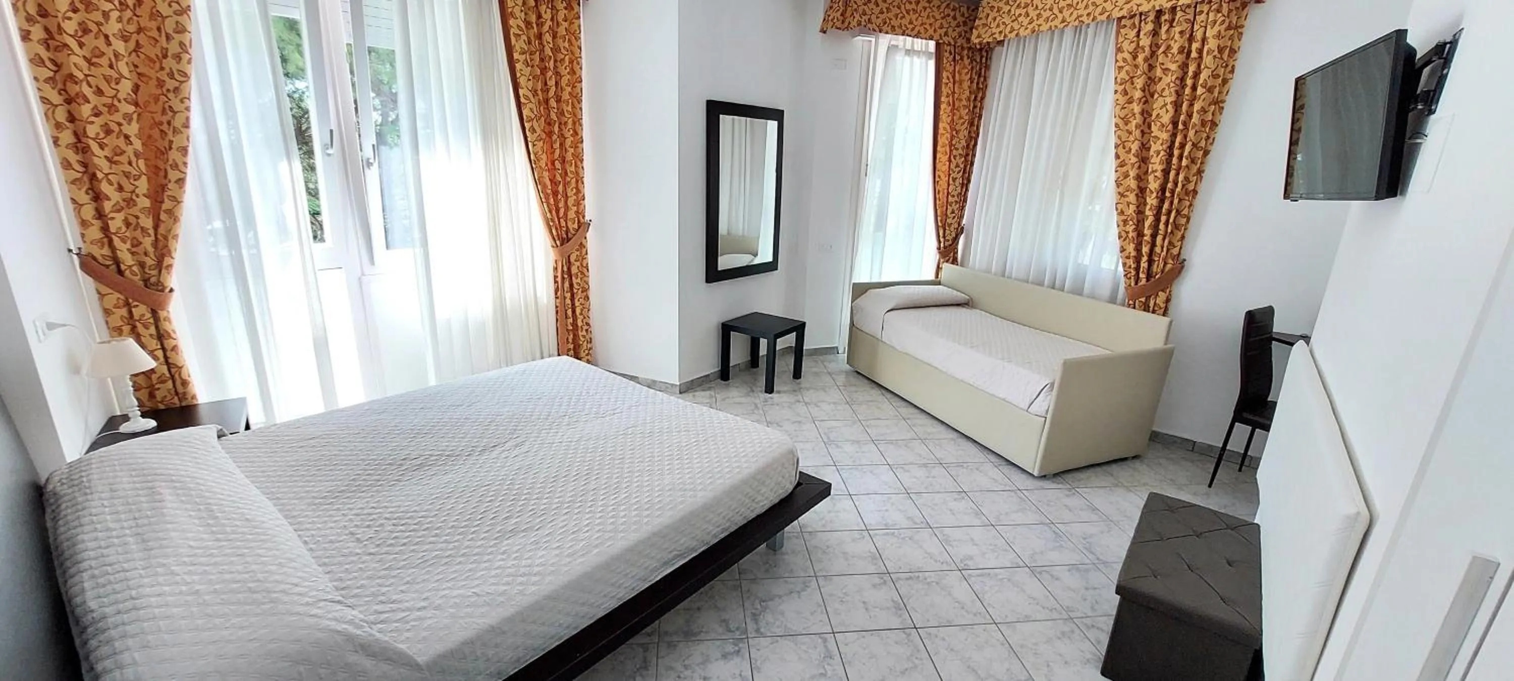 Bed in Hotel Viña del Mar Pineta