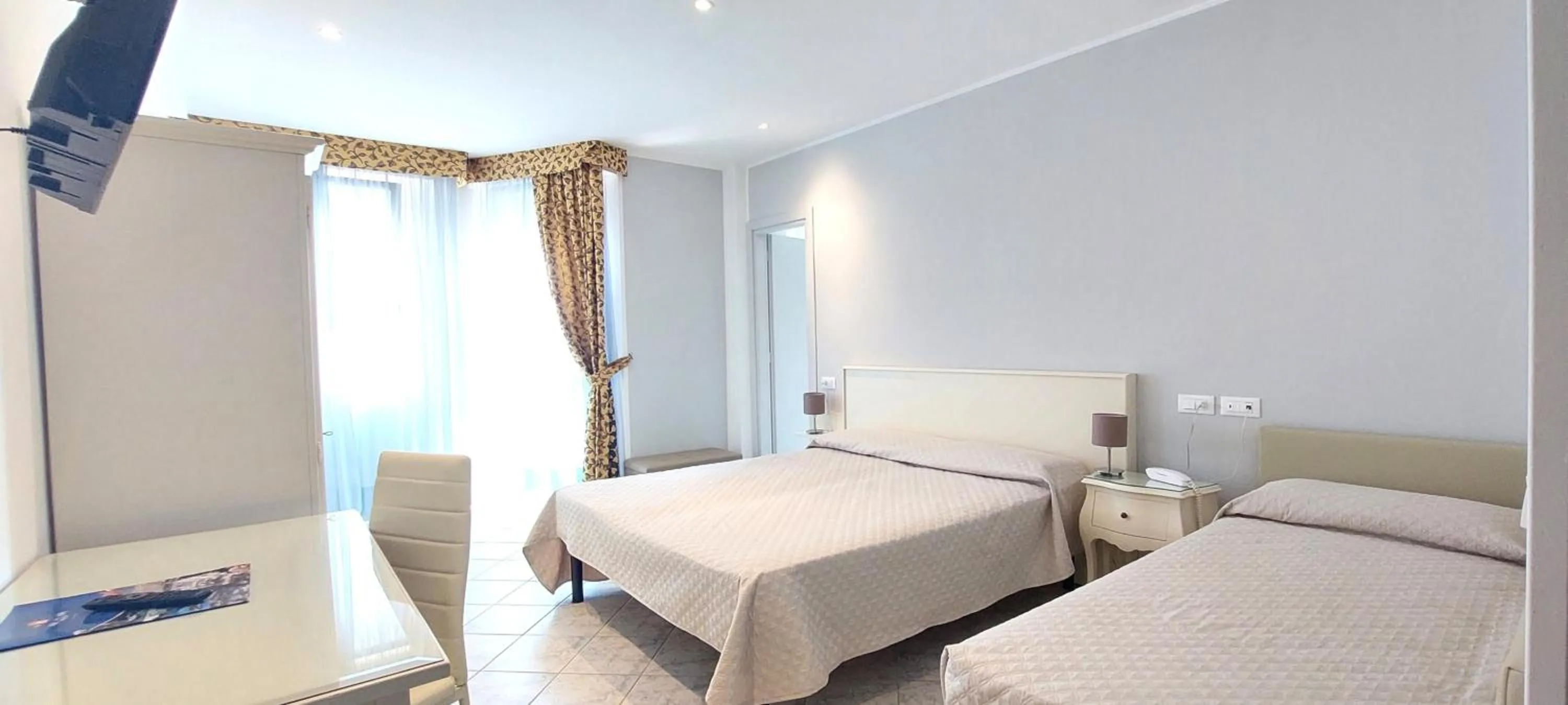 Bed in Hotel Viña del Mar Pineta