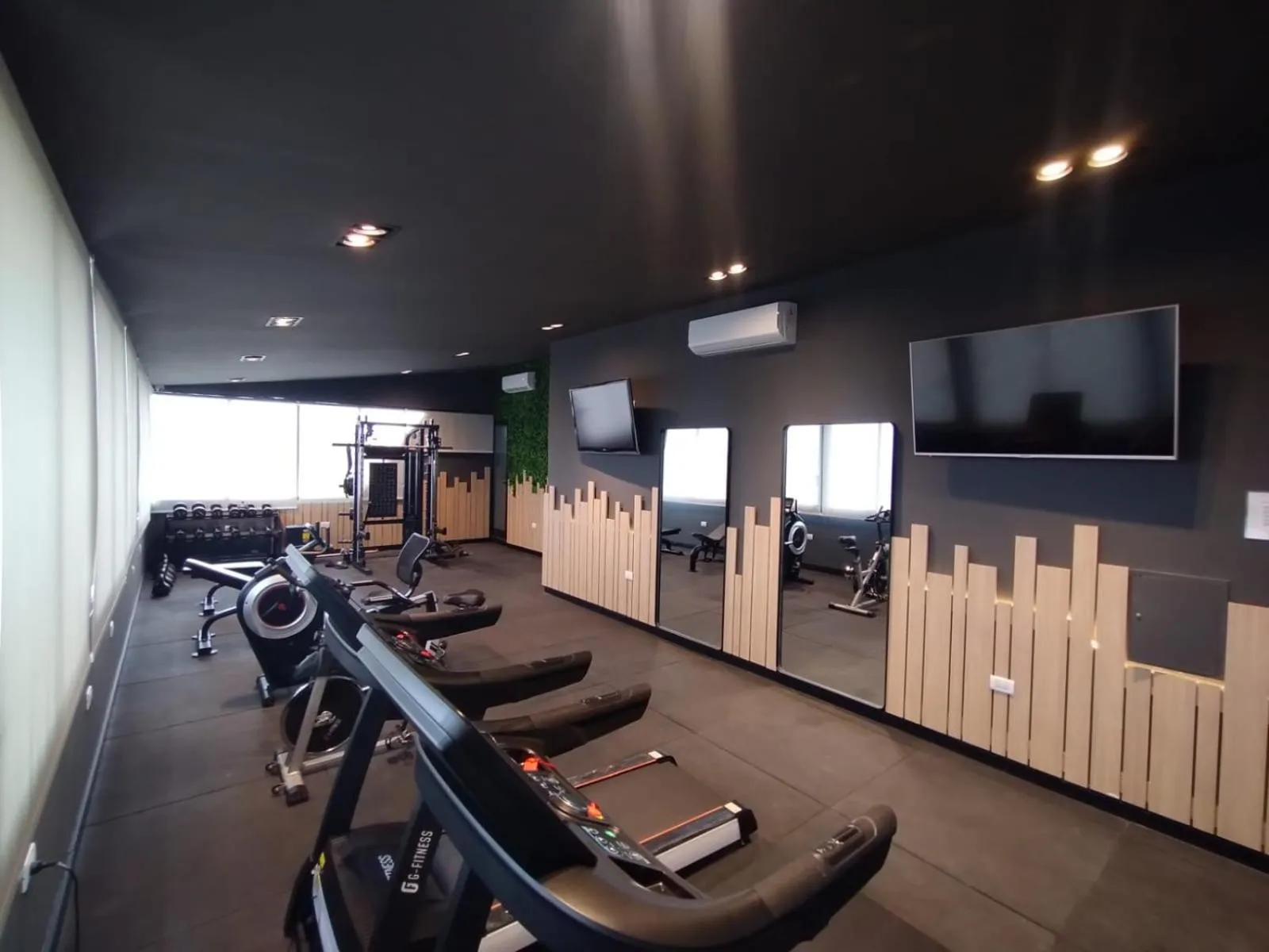 Fitness centre/facilities in Ramada Plaza by Wyndham Tucuman
