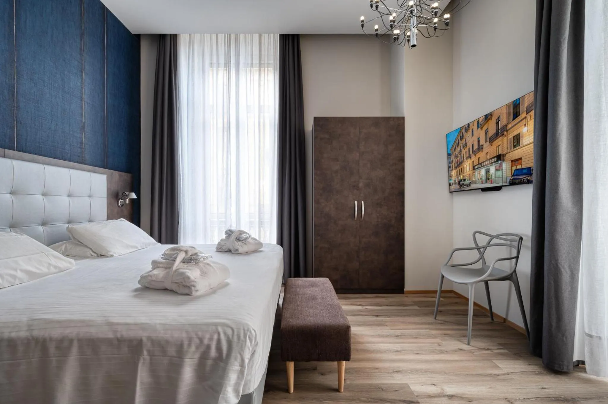 Bed in Hotel Concord