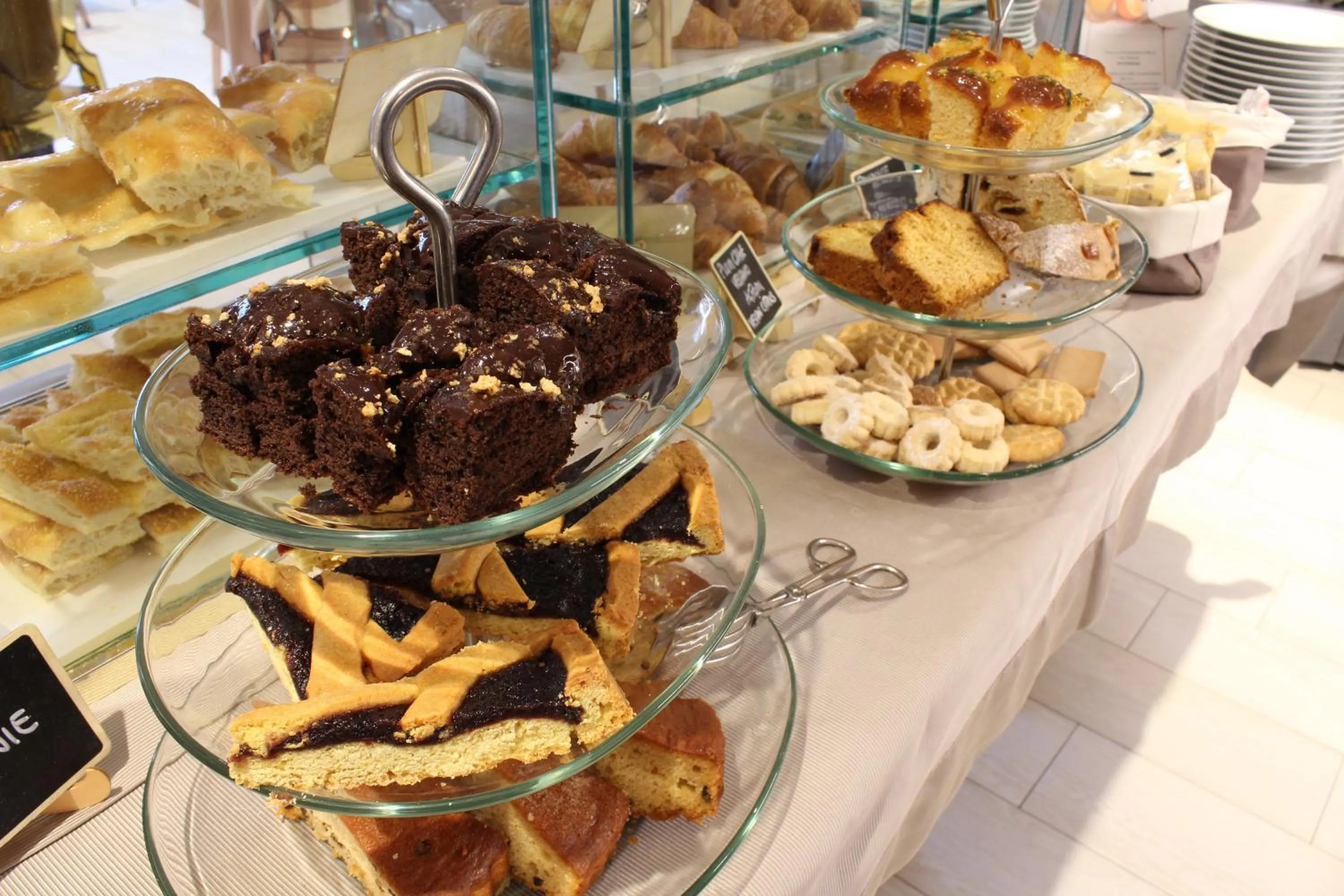 Breakfast in Best Western Hotel Moderno Verdi