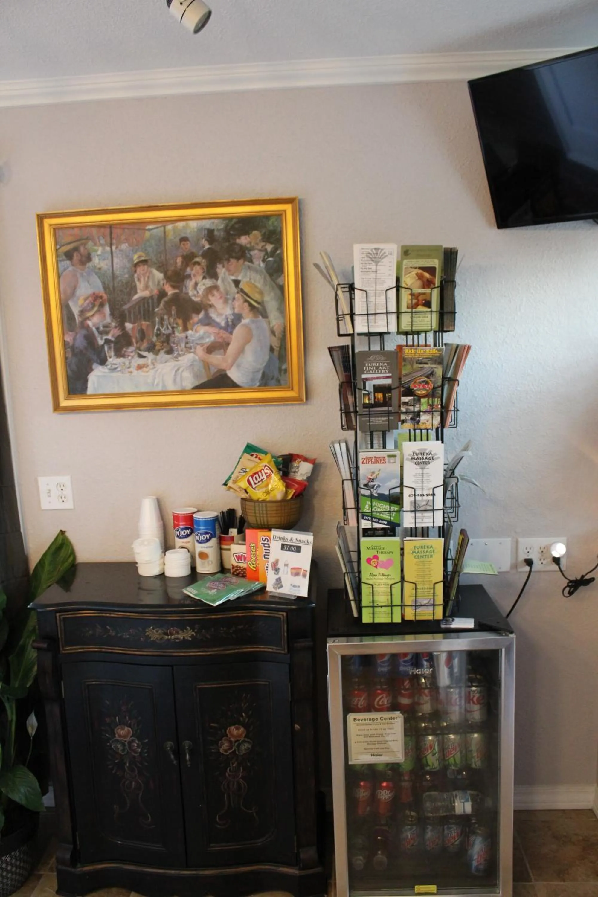 On-site shops in Brydan Suites