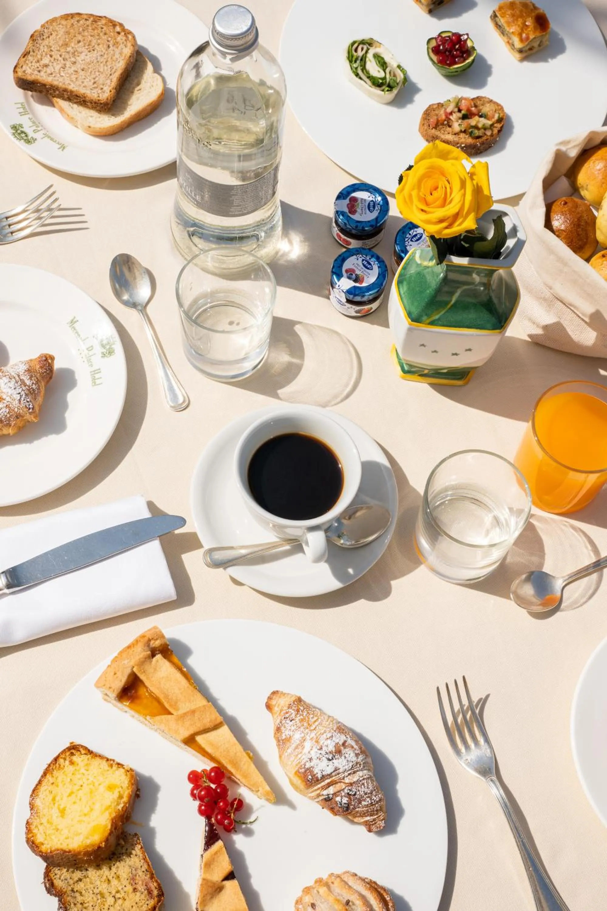 Breakfast in Hotel Mecenate Palace