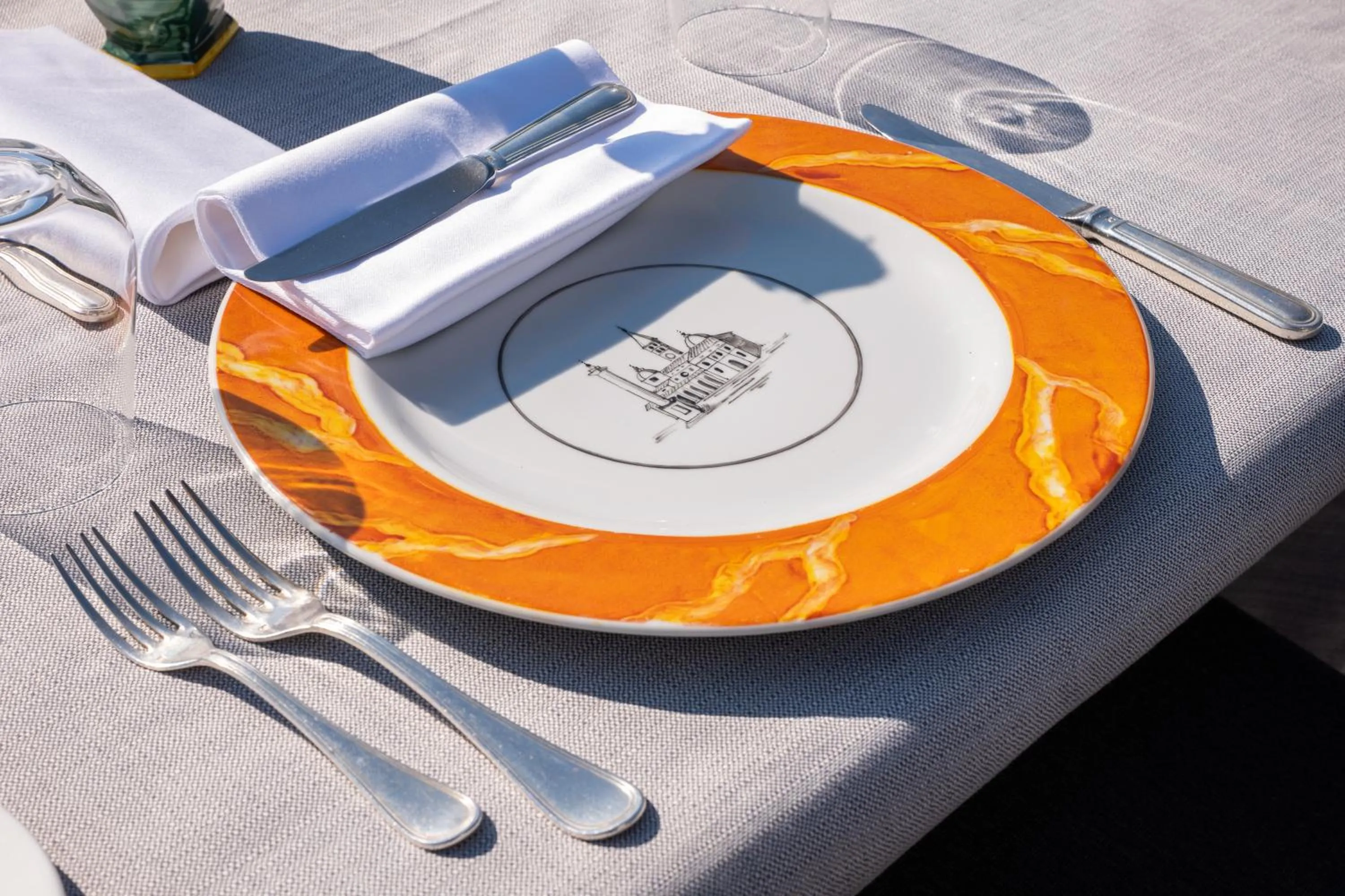 Restaurant/places to eat in Hotel Mecenate Palace