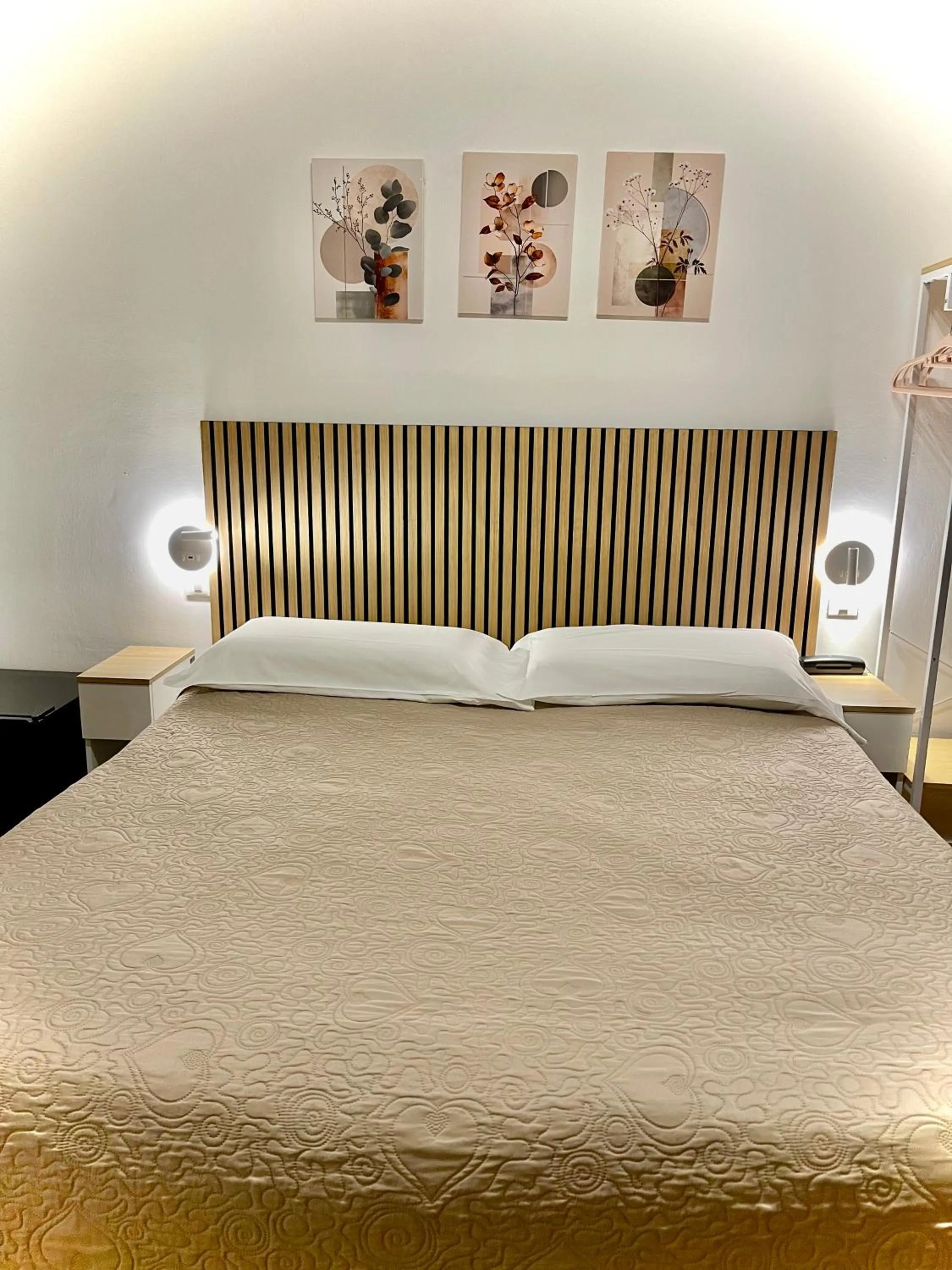 Bed in Hotel S. Ercolano