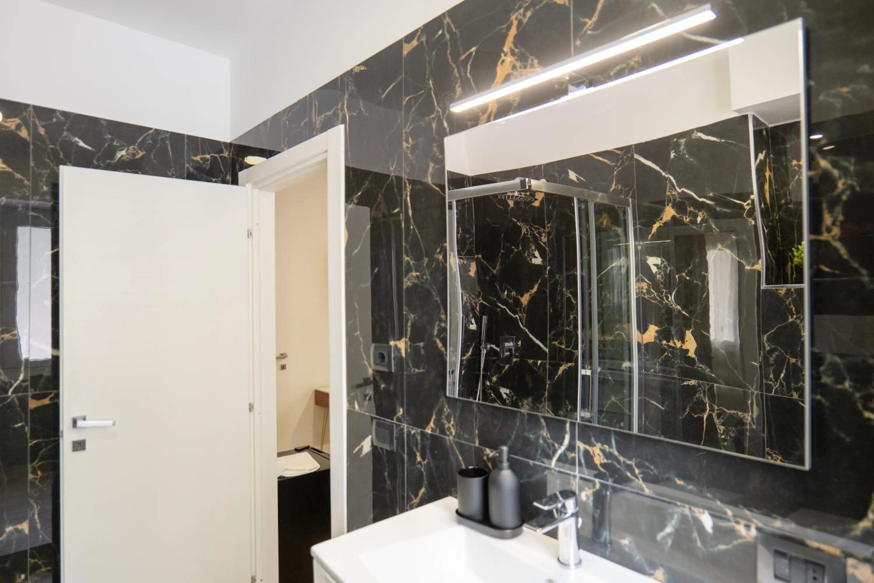 Bathroom in Dalmazia 33