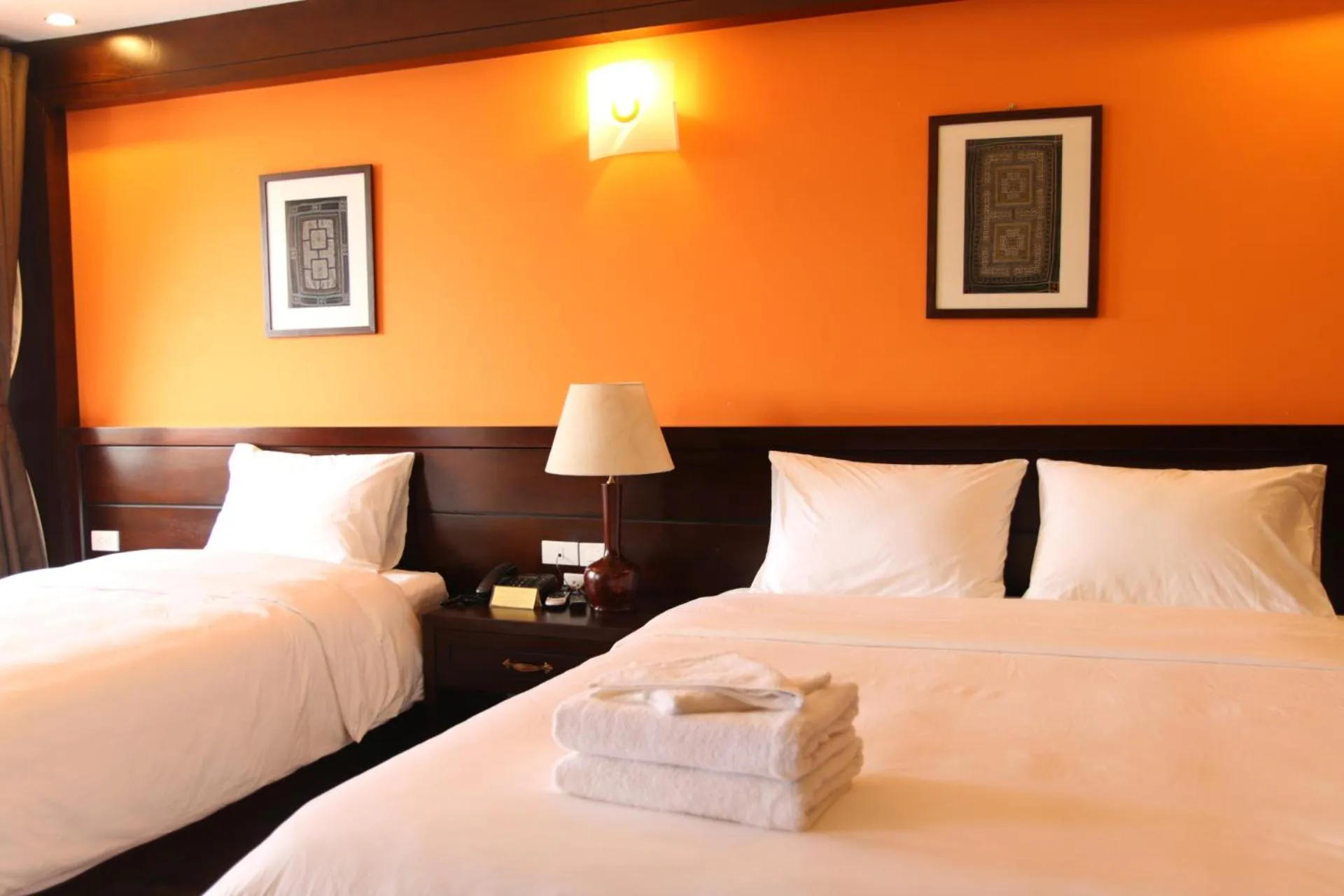 Bed in Cat Cat View Hotel