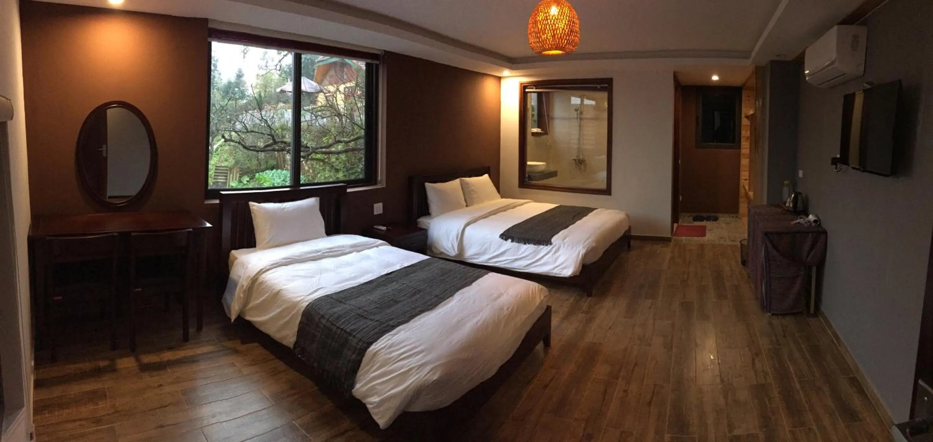 Bed in Cat Cat View Hotel