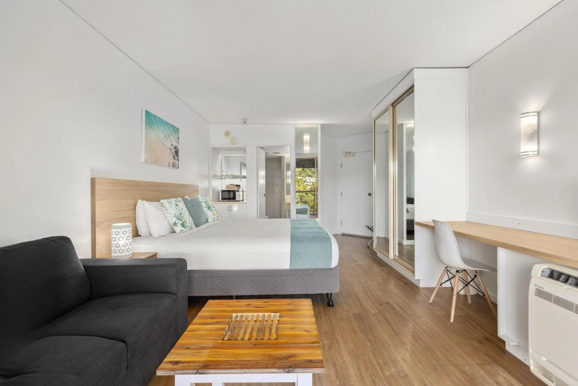 Bed in Charlesworth Bay Beach Resort