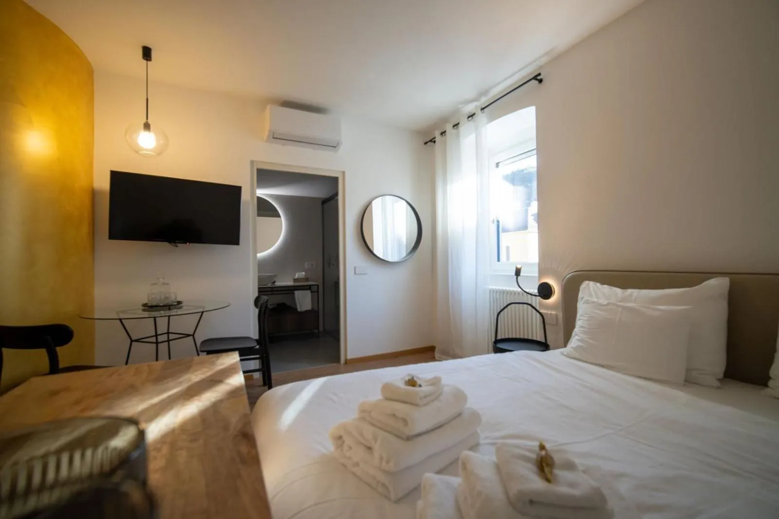 Photo of the whole room, Bed in Guesthouse diWINE