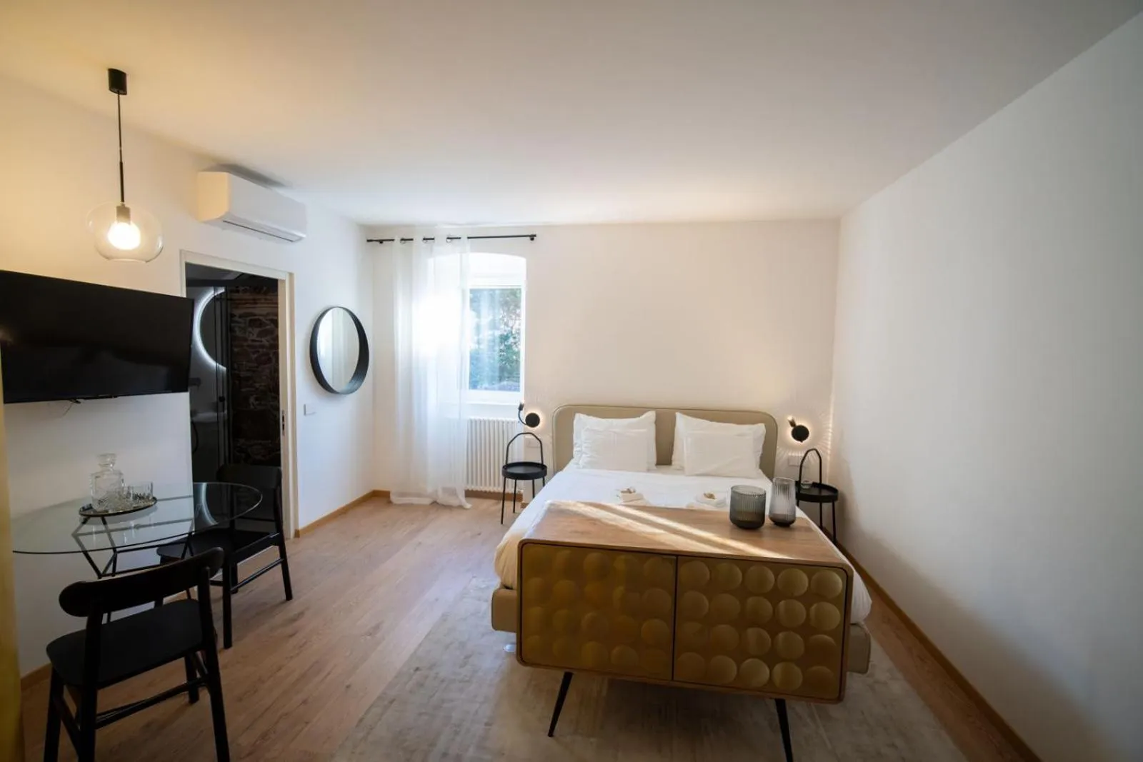 Photo of the whole room, Bed in Guesthouse diWINE