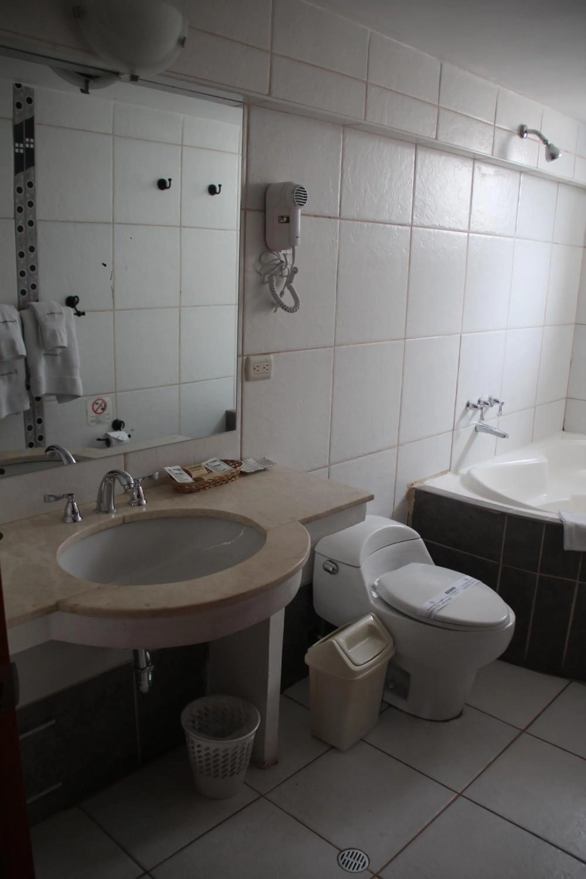 Bathroom in Casona Plaza Hotel Centro