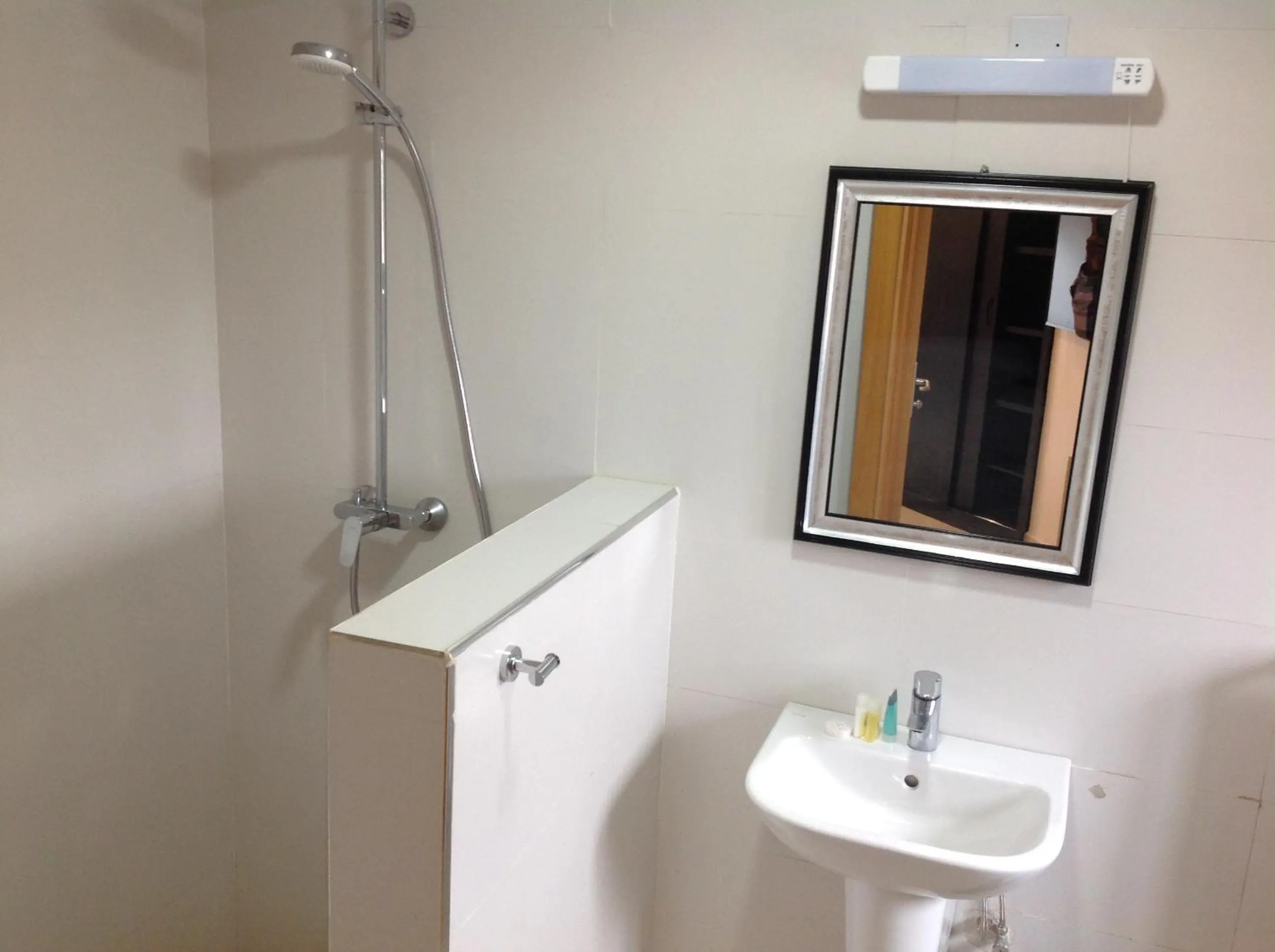 Bathroom in Adis Hotels Prime