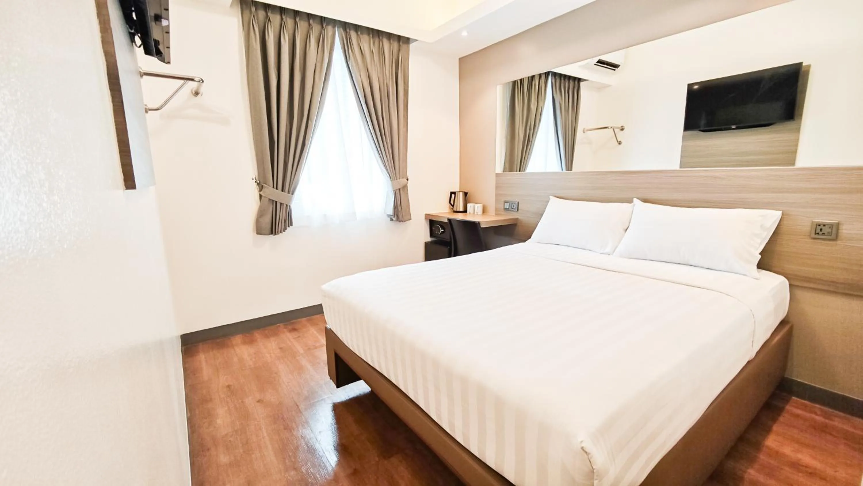 TV and multimedia, Bed in Red Planet Davao