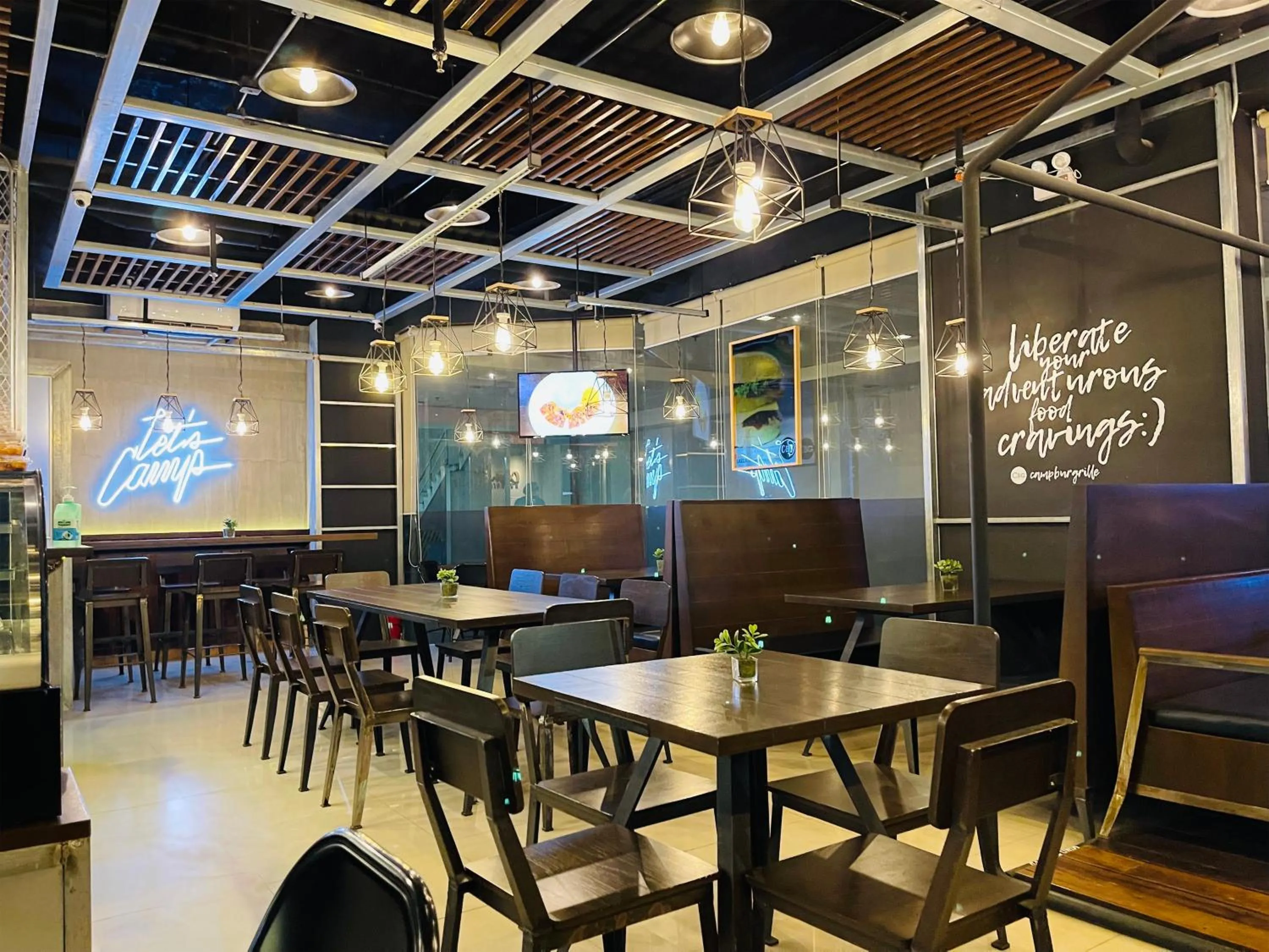 Restaurant/places to eat in Red Planet Davao