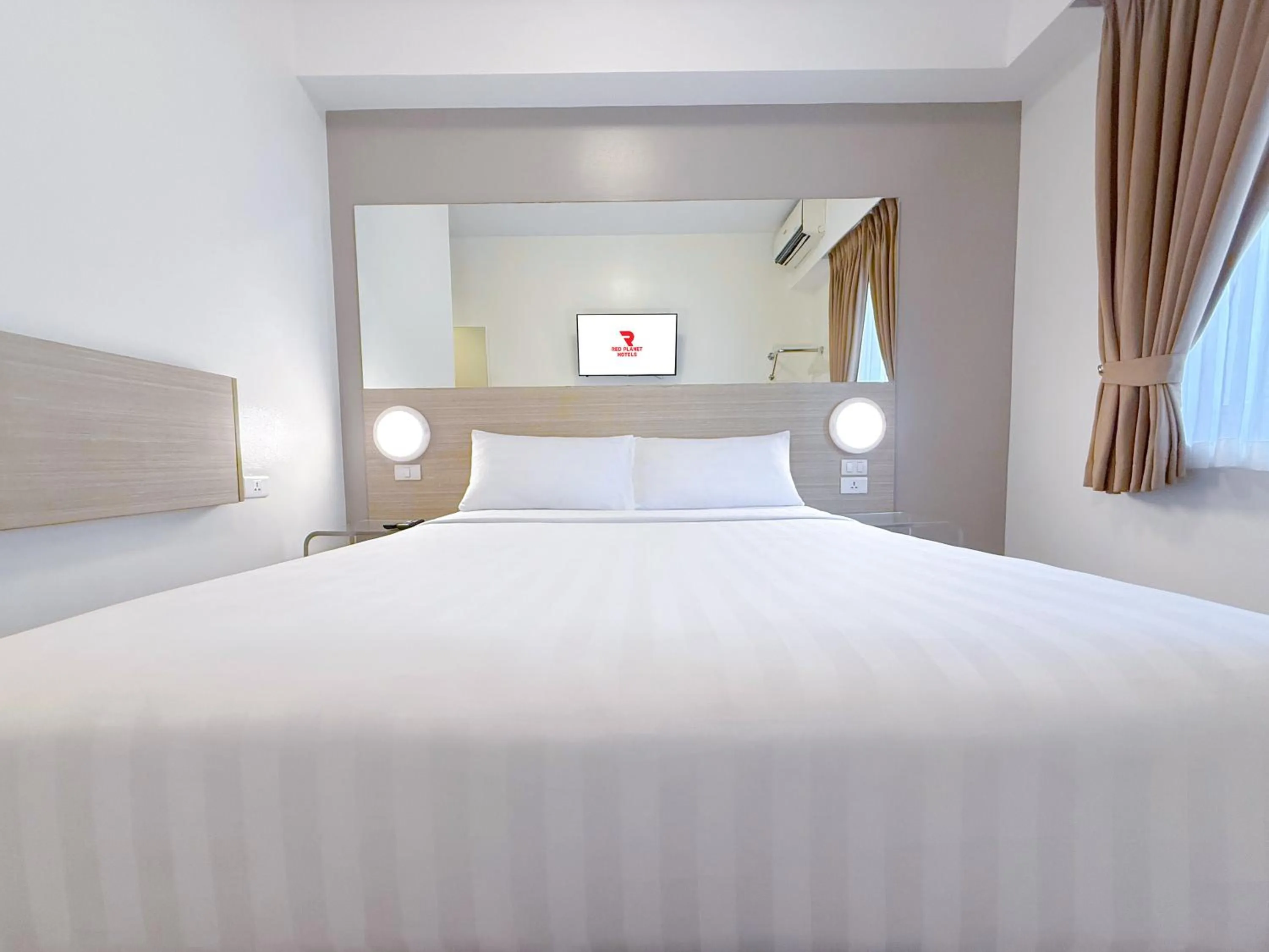 Bed in Red Planet Davao