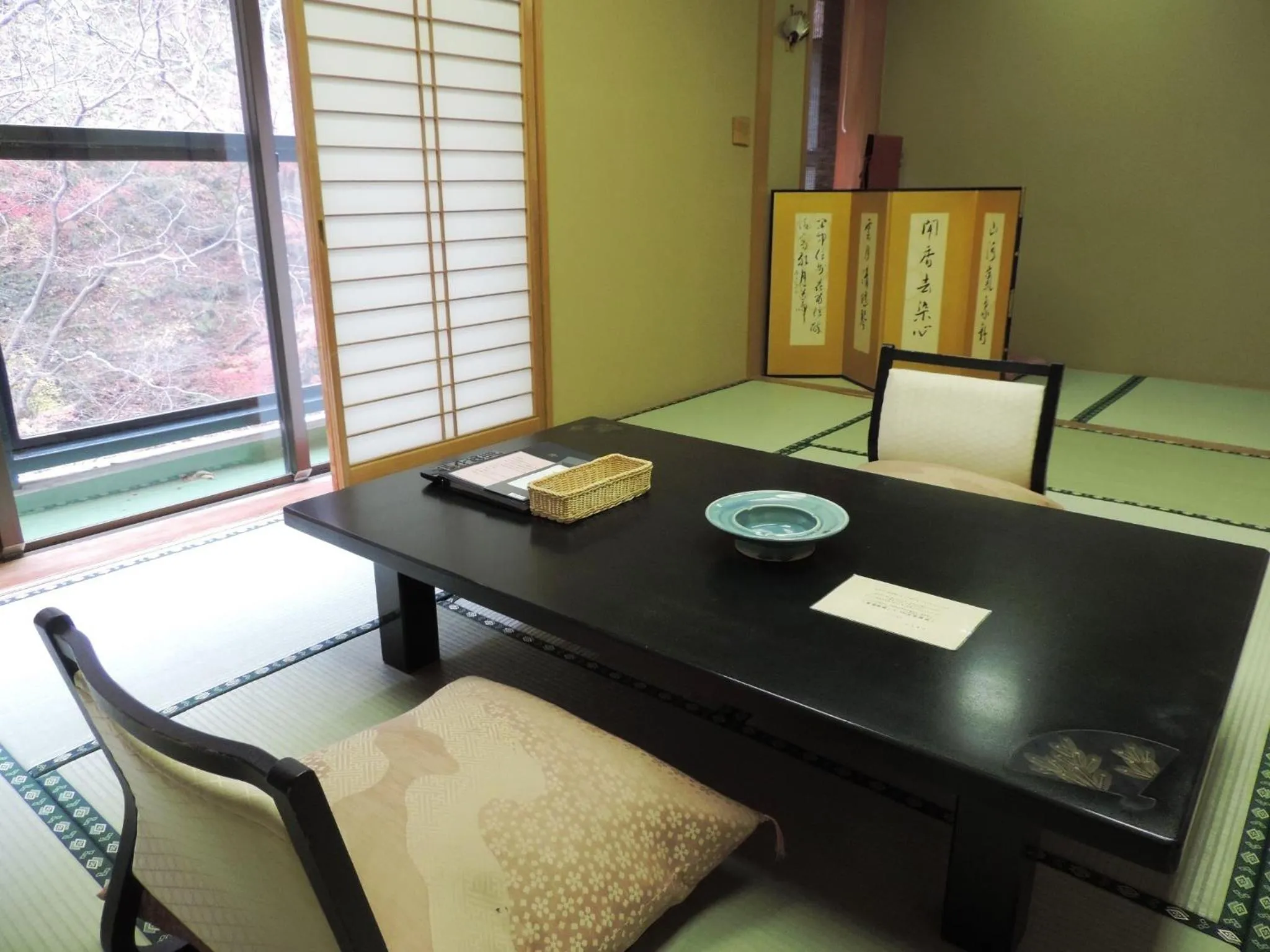 Photo of the whole room in Konjakutei