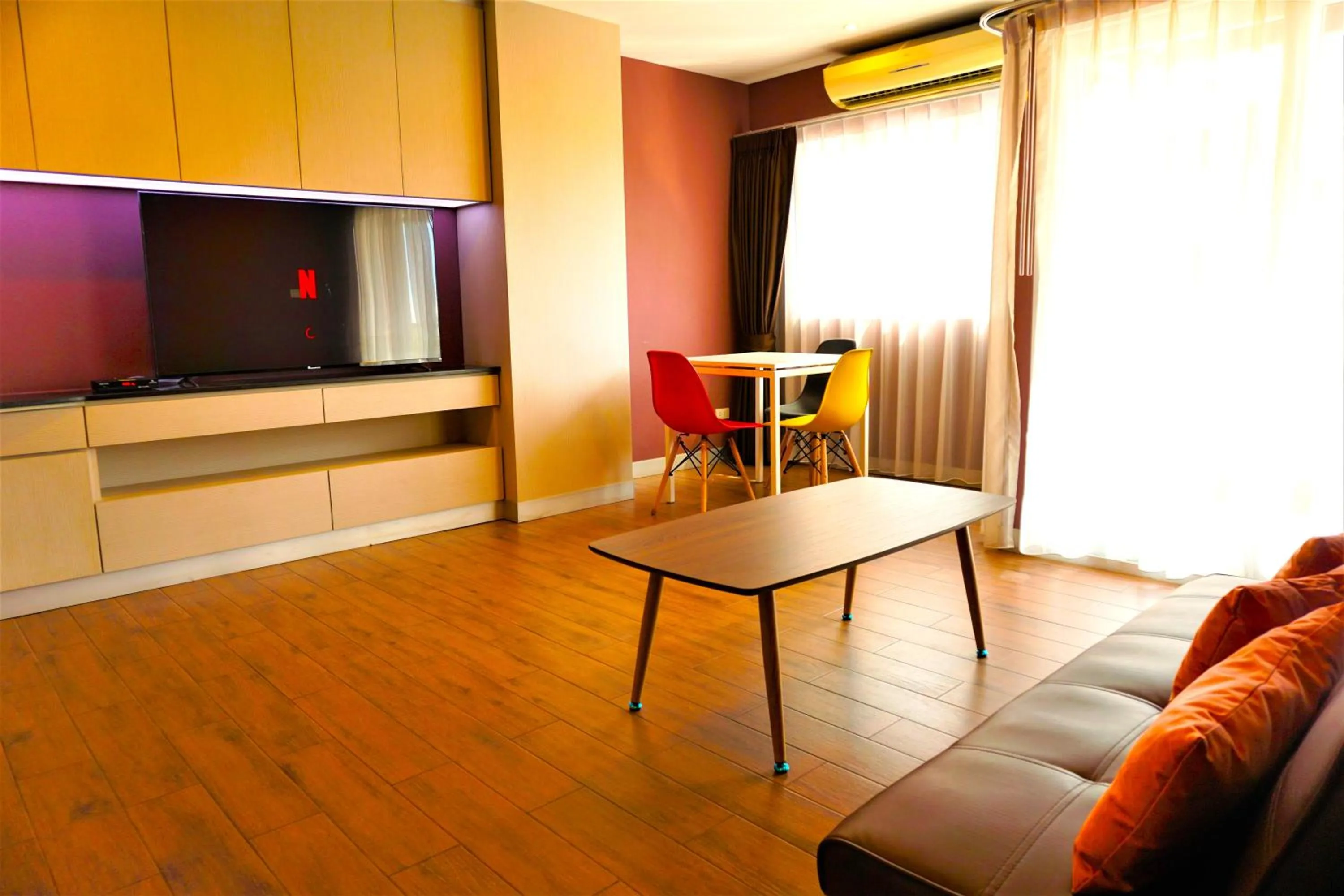 Seating area in Nest n Rest Hotel