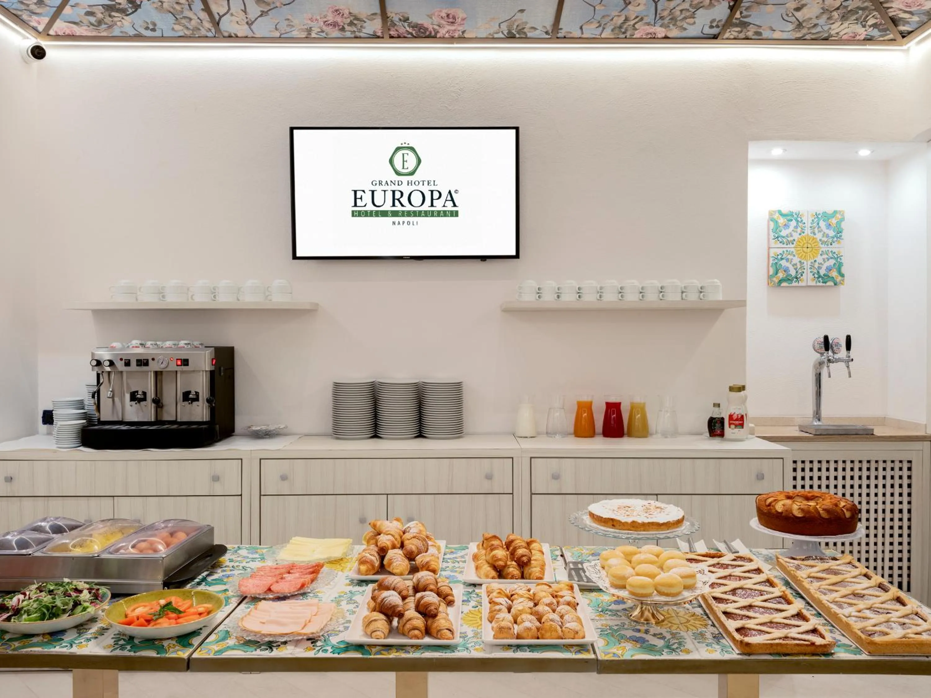 Breakfast in Grand Hotel Europa & Restaurant