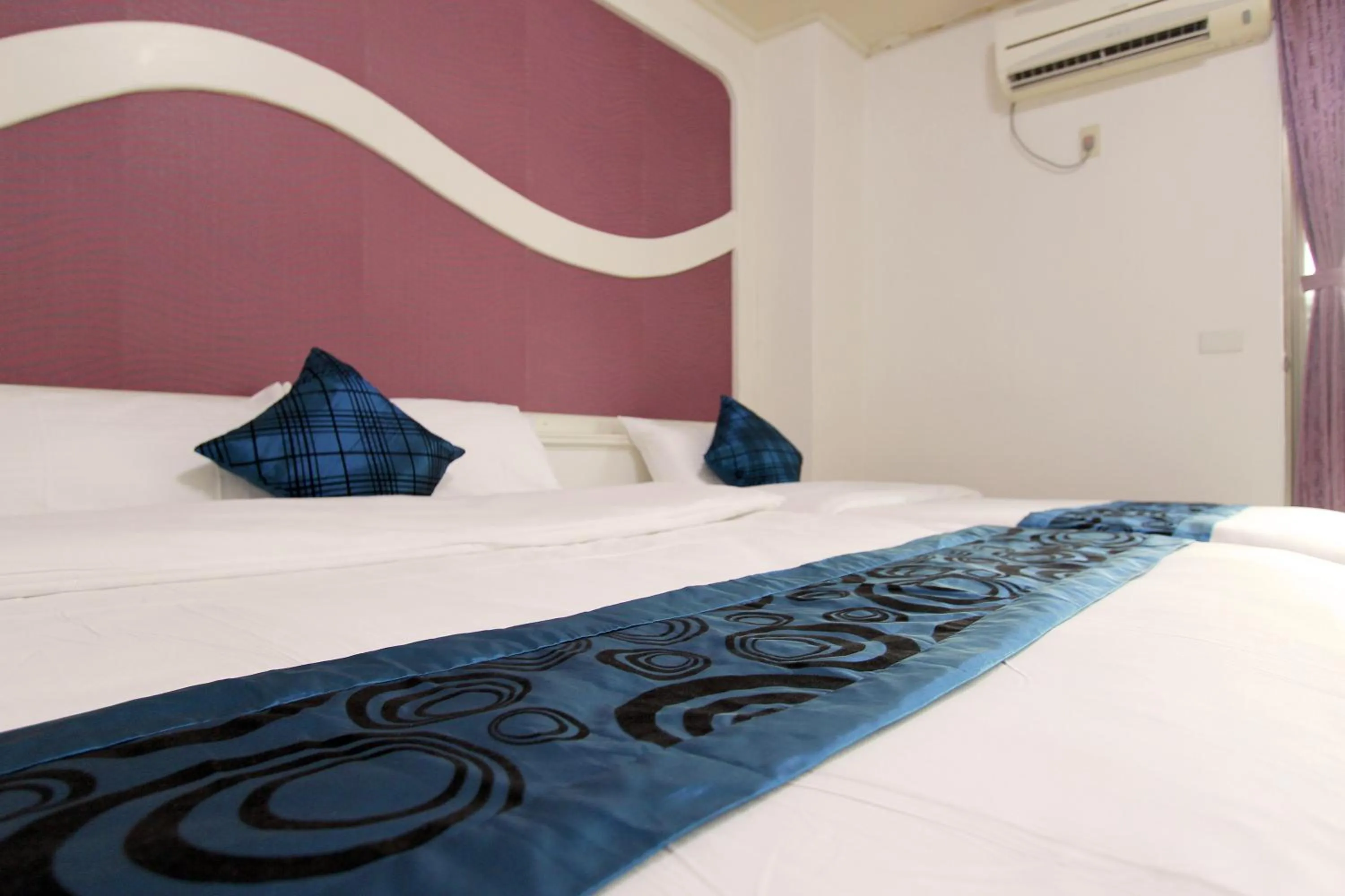 Bedroom, Bed in Tau Tau Chu Hotel